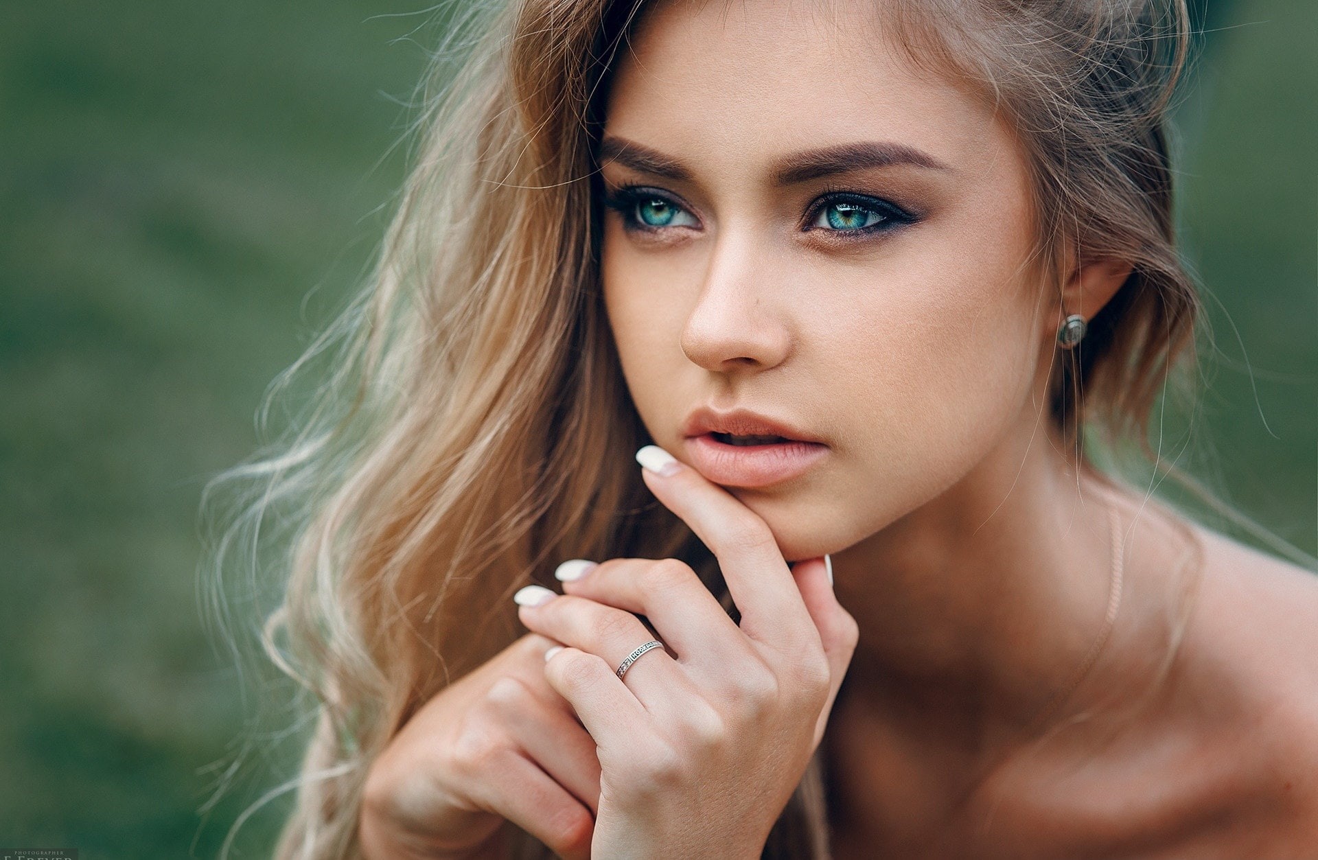 one person, Model, young adult, human face, hairstyle, beauty, portrait, close-up, Beautiful, human hair, body part, headshot, 1080P, fashion, s, human body part, HD Wallpaper