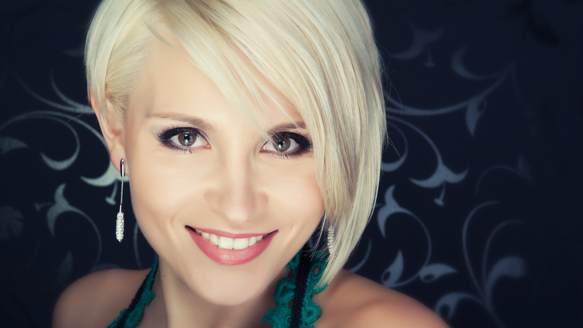 elegant, young women, looking at camera, female, model, hair, women, young adult, woman, top, pretty, happiness, hairstyle, toothy smile, 1080P, attractive, HD Wallpaper