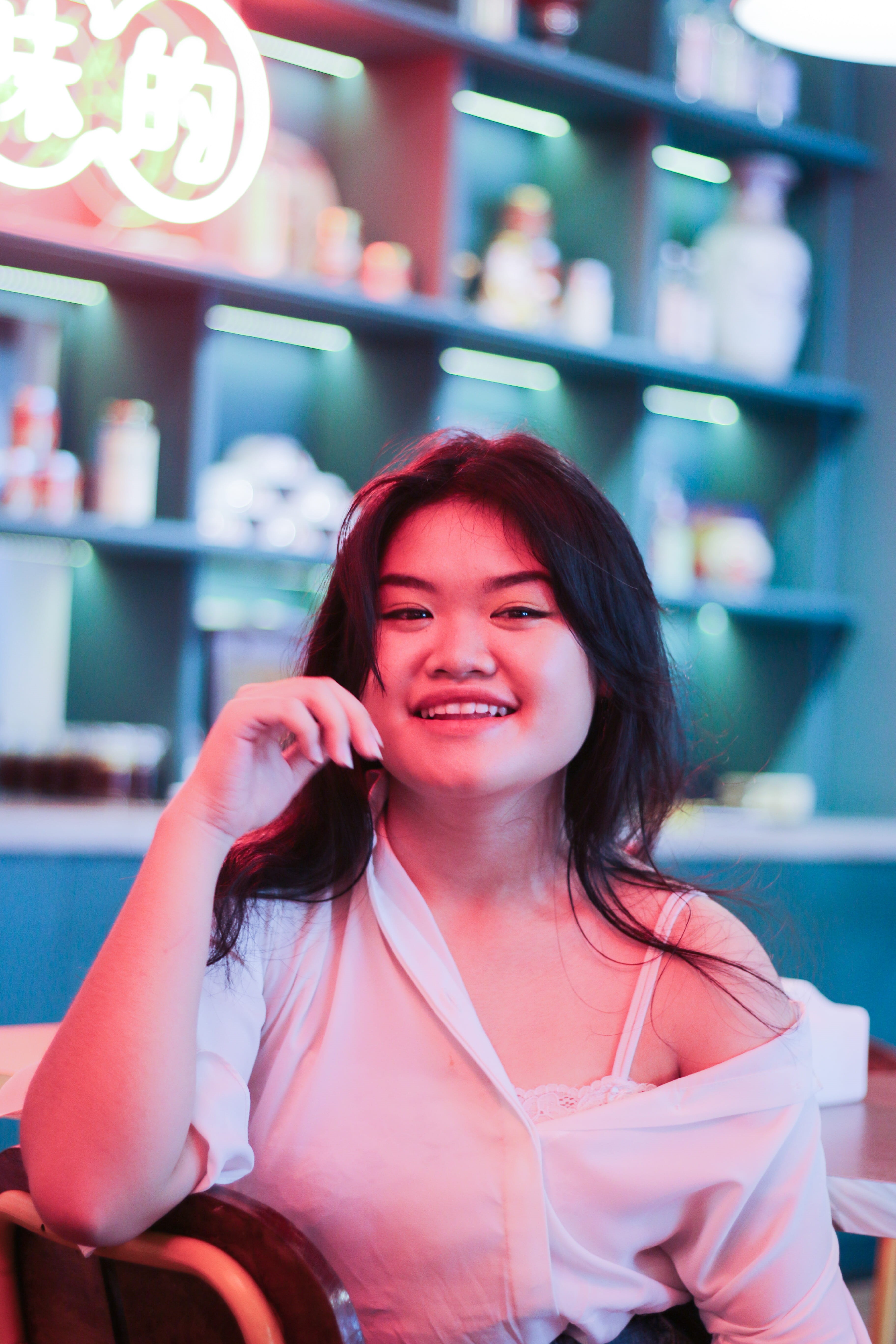 looking at camera, red, young adult, beauty, beautiful woman, pink, adult, girl, 50mm, casual clothing, indonesia, blue, young women, hot, 5K, hair, smiling, Phone HD Wallpaper