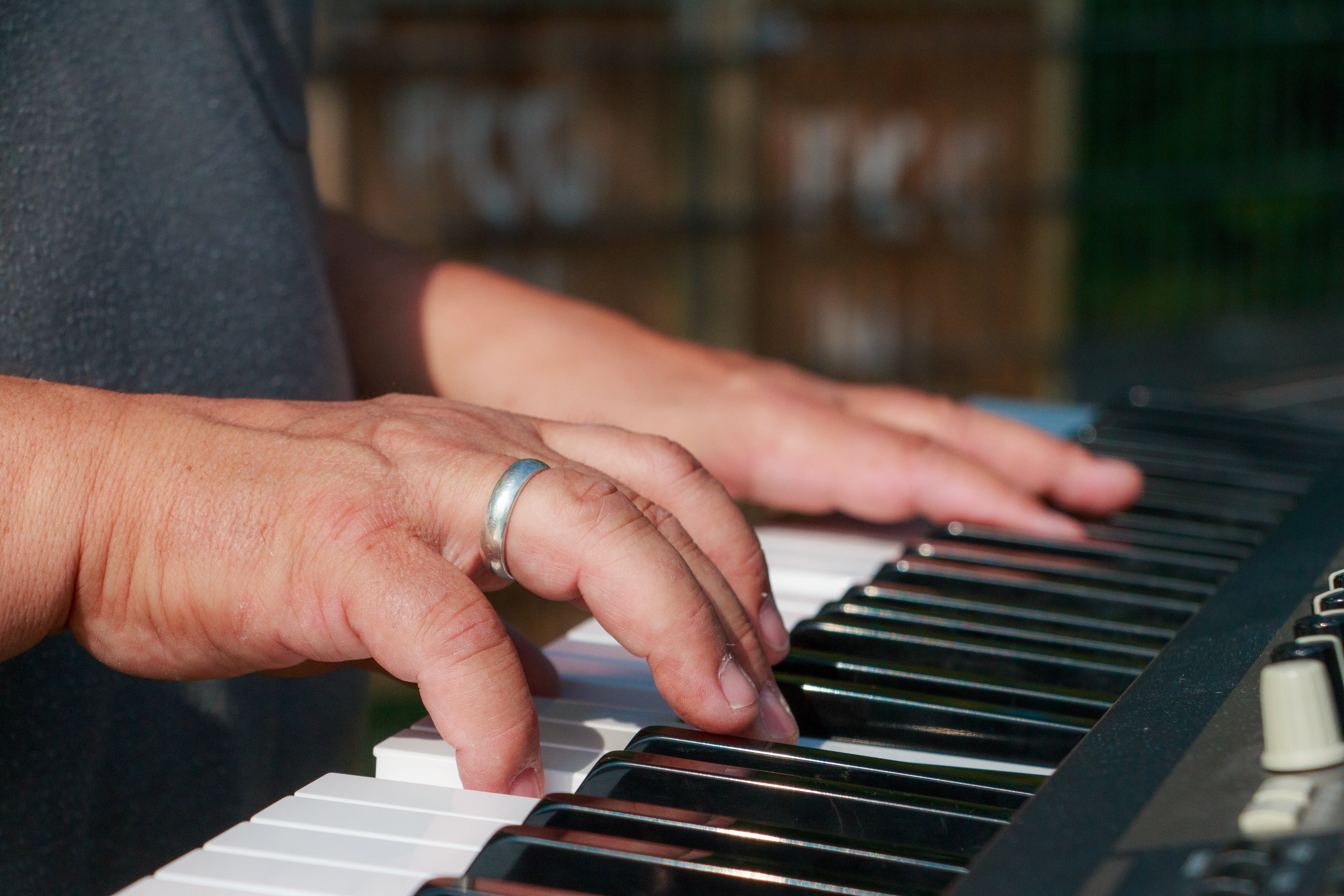electronic, player, person, skill, plucking an instrument, entertainment, close-up, keyboard instrument, sound, adult, equipment, one person, playing, synthesizer, HD Wallpaper
