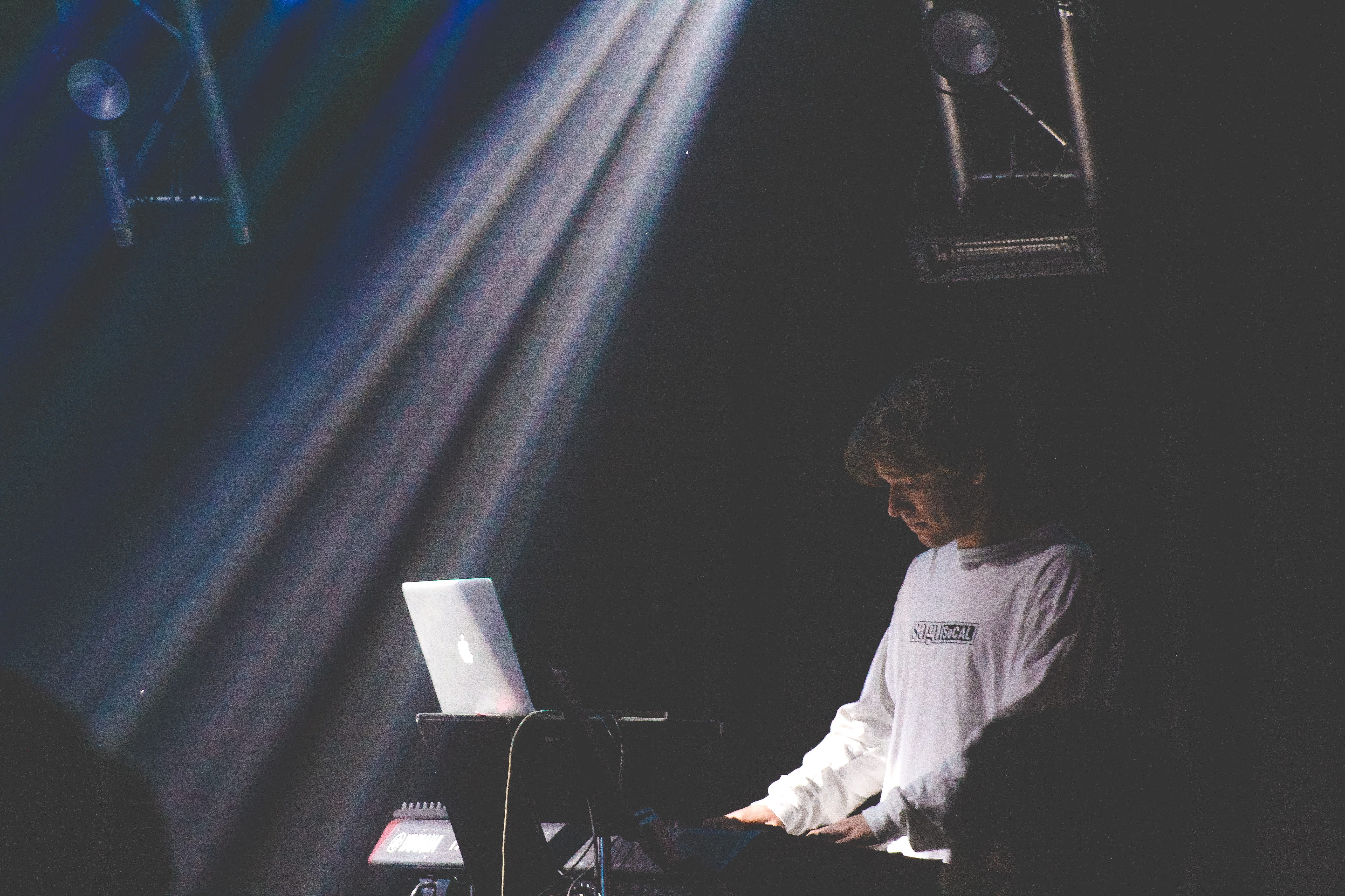 leisure activities, human, electronic, piano, performance, stagelights, music, keyboard, 5K, musical equipment, waist up, stage, skill, musician, lighting, HD Wallpaper