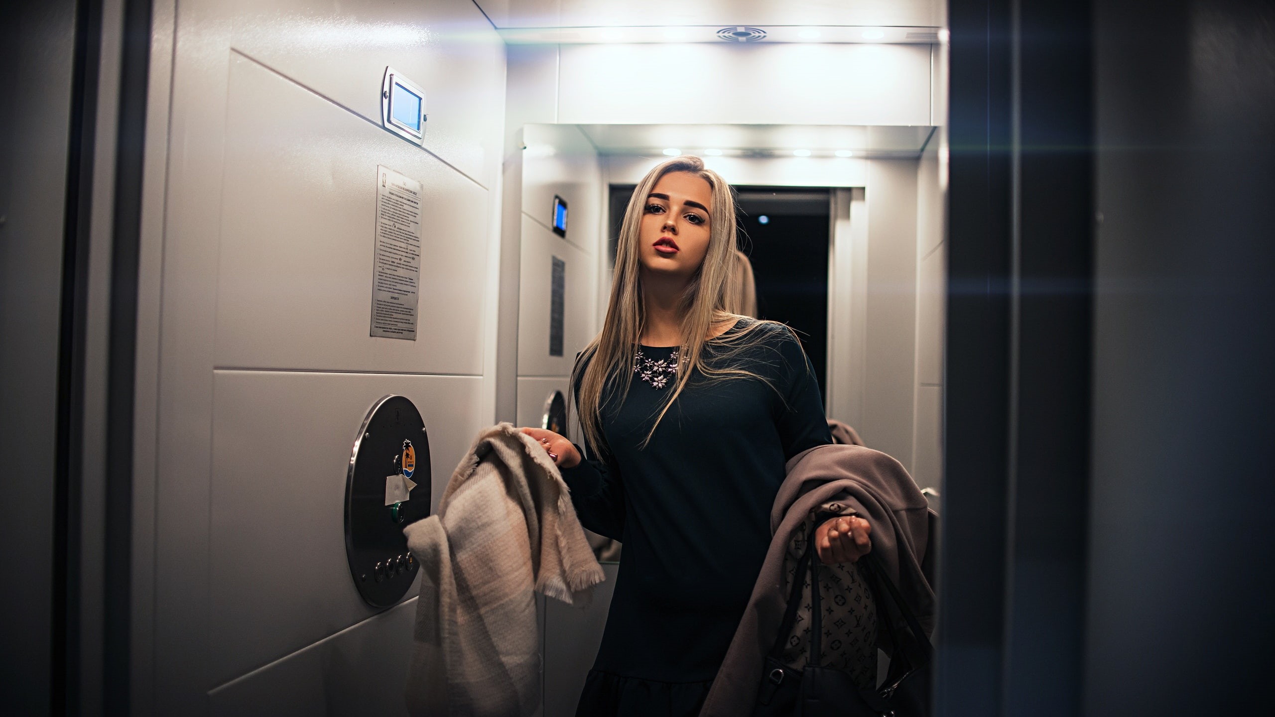 model, women indoors, long hair, women, blonde, elevator, black dress, 2K, HD Wallpaper