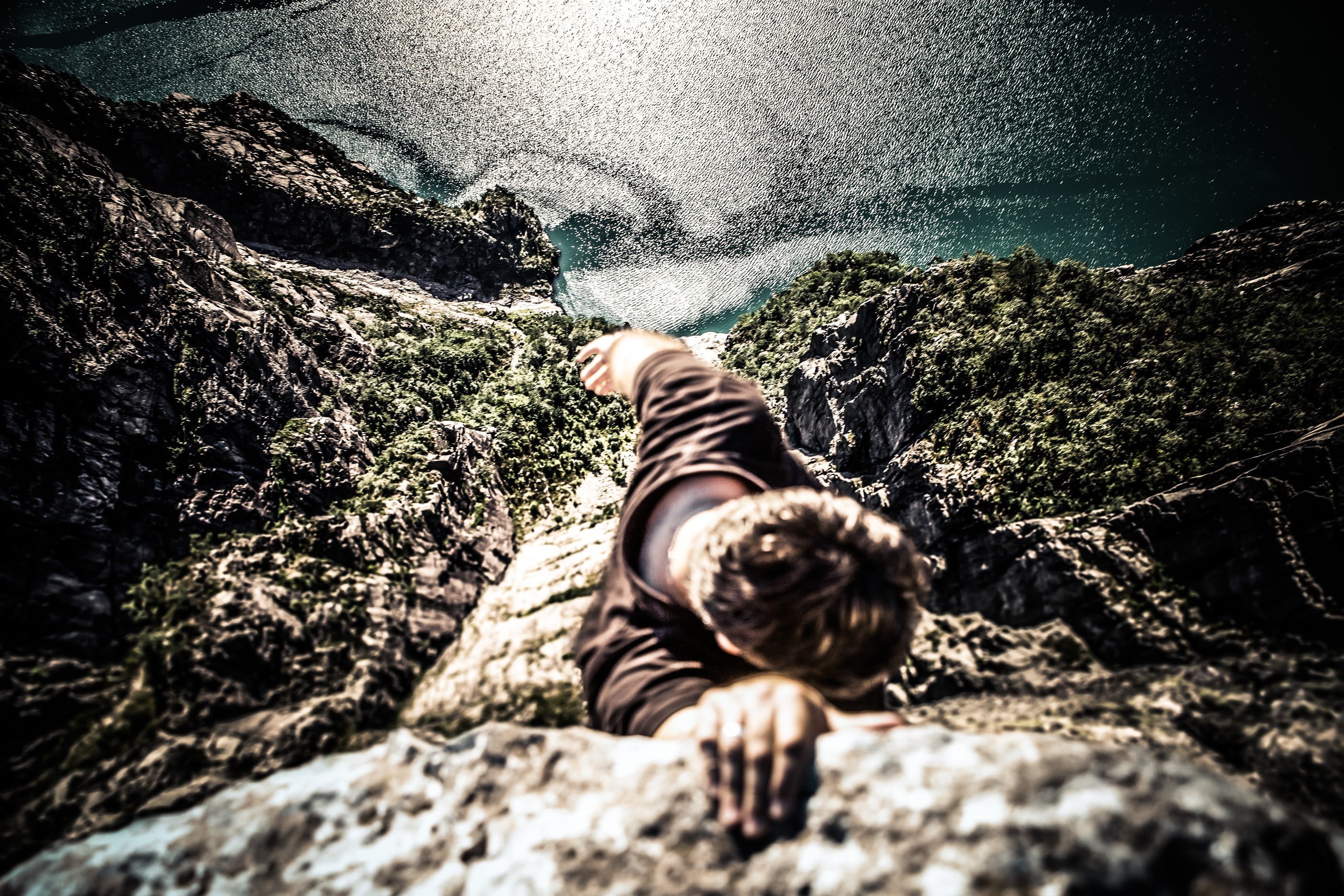 real people, mountains, 2K, rock climbing, sea, motion, water, rock, nature, rock - object, landscape, men, casual clothing, outdoors, solid, sunlight, HD Wallpaper