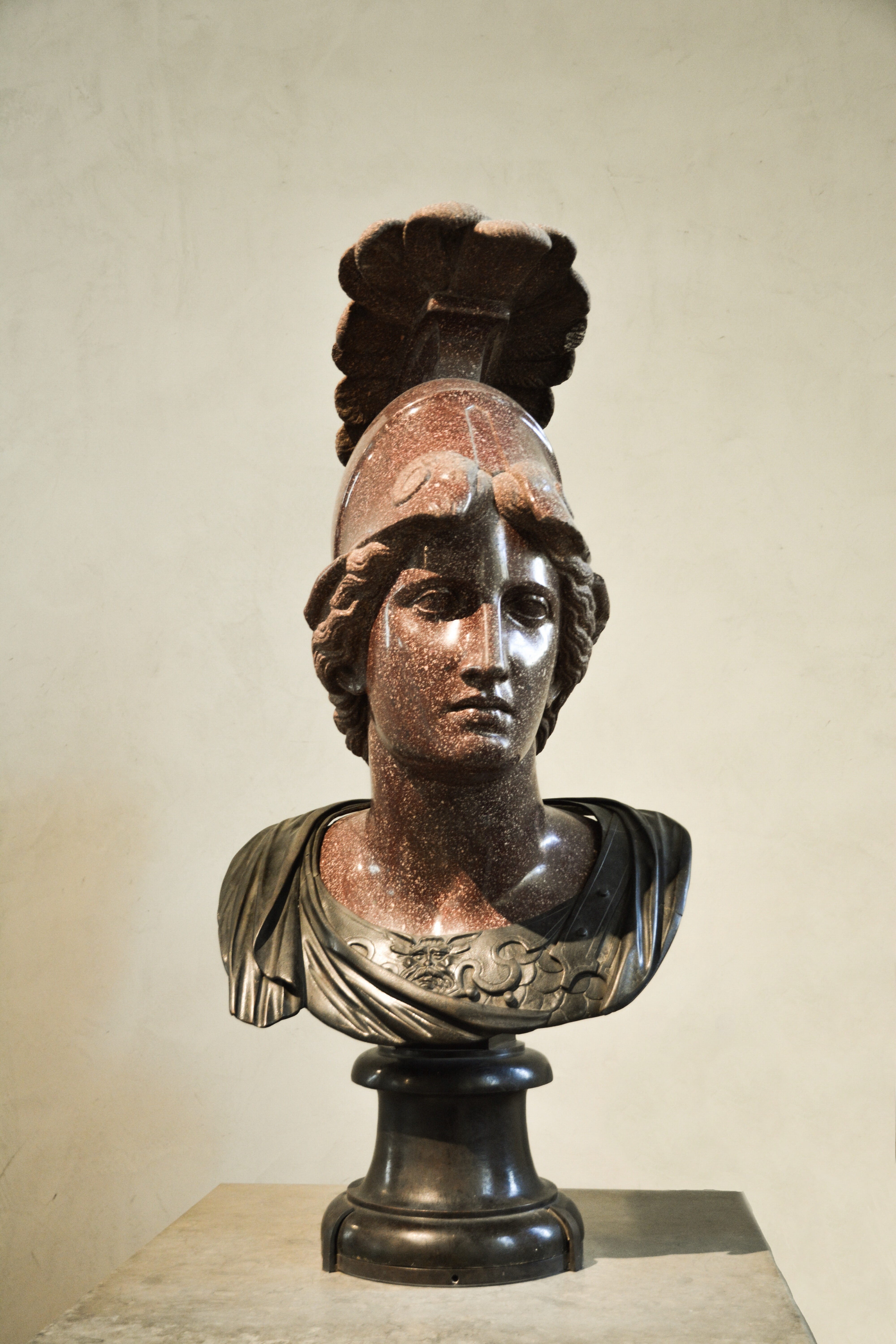 human representation, france, roman, busto, close-up, indoors, bust, male likeness, paris, louvre museum, creativity, 5K, museo, antique, escultura, studio shot, Phone HD Wallpaper