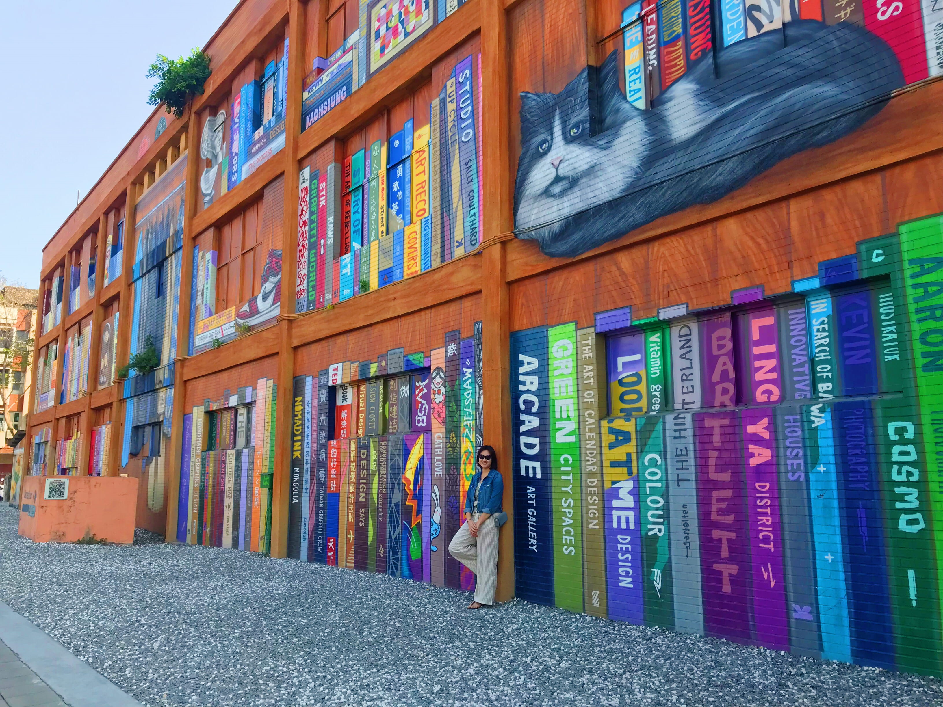 kindergarten, library, bookcase, asphalt, book, women, building exterior, plywood, real people, retail, architecture, person, communication, couch, outdoors, HD Wallpaper