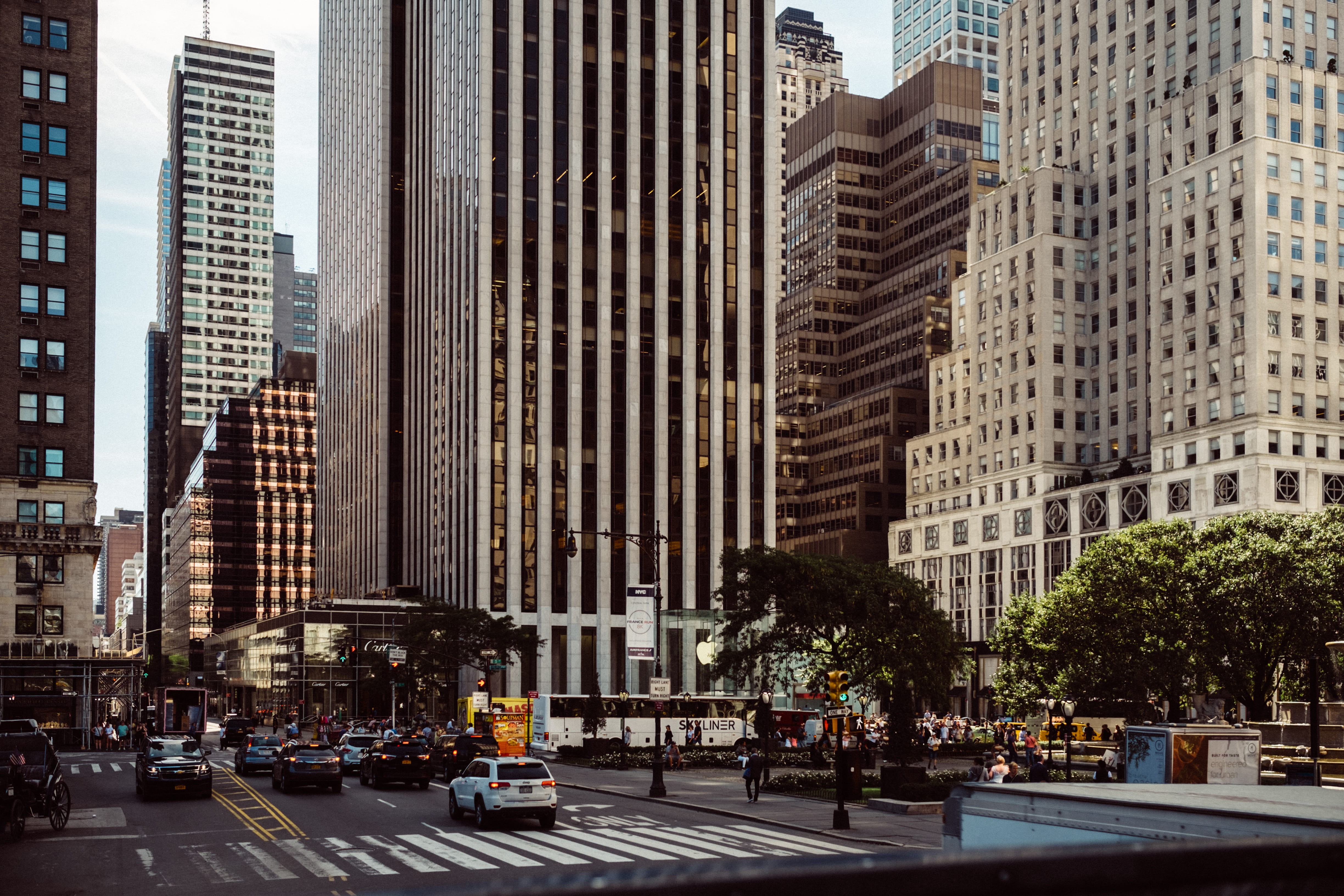 tobiaszils, road, office building exterior, stores, new york, transportation, built structure, outdoors, fifth avenue, city, tree, apple, green, building exterior, HD Wallpaper