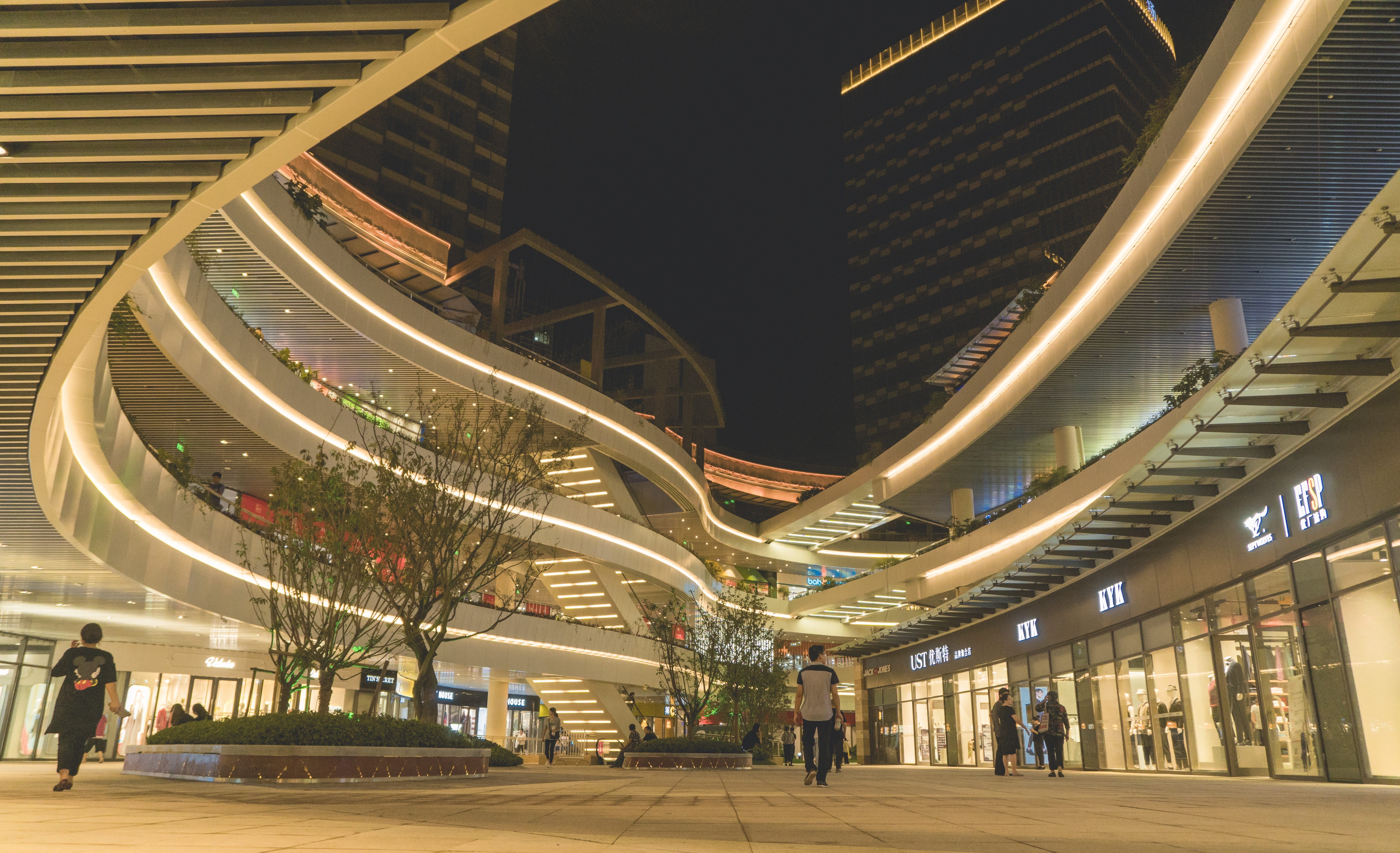 building exterior, cityscape, trees, lighting equipment, office building exterior, modern, city life, mode of transportation, outdoors, Lights, center, HD Wallpaper