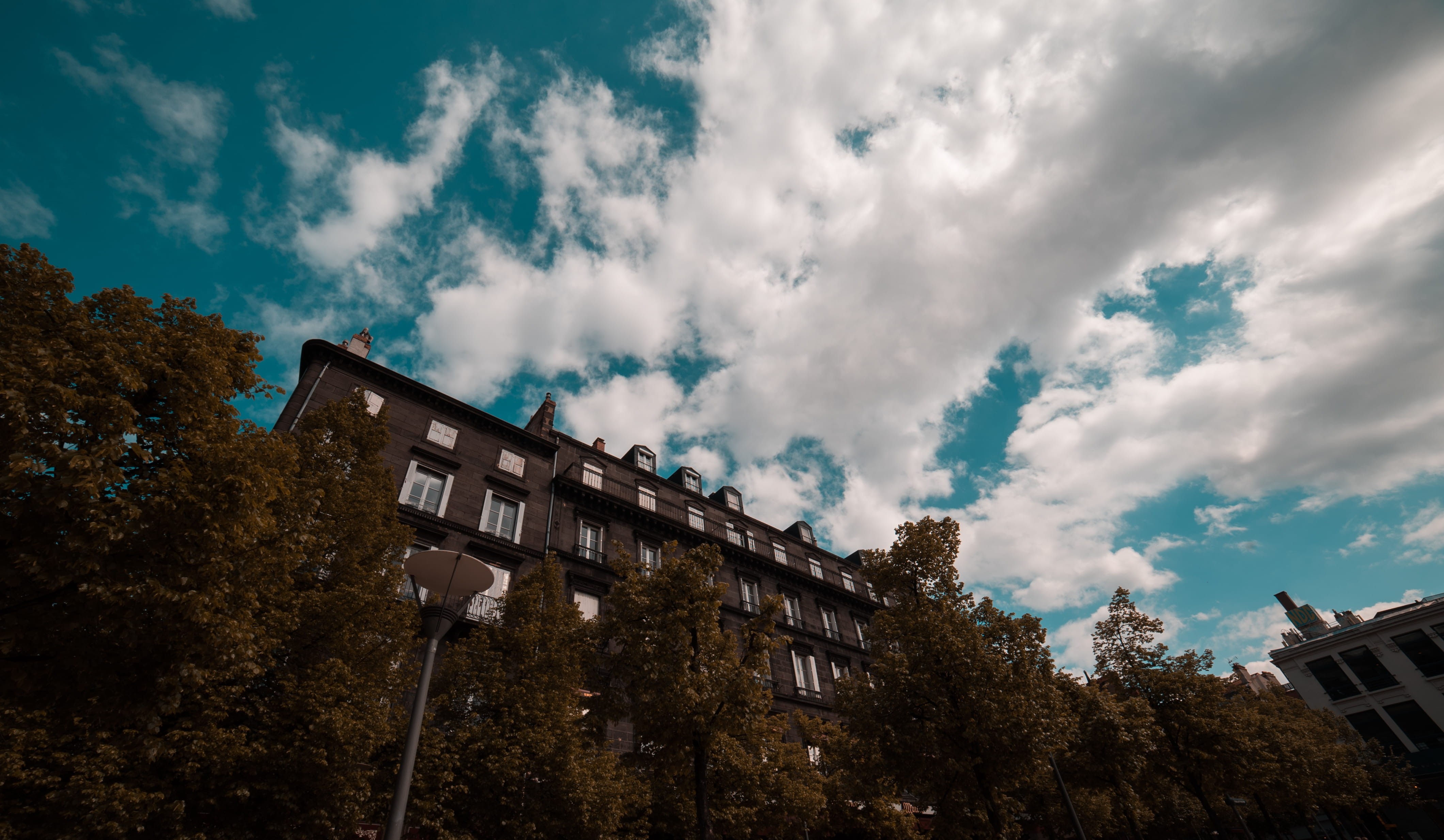 outdoors, picture, pictofday, architecture, orange teal, high section, lightroom, batiment, blue, effect, cloud - sky, ciel, orange, plant, building, lucas, HD Wallpaper