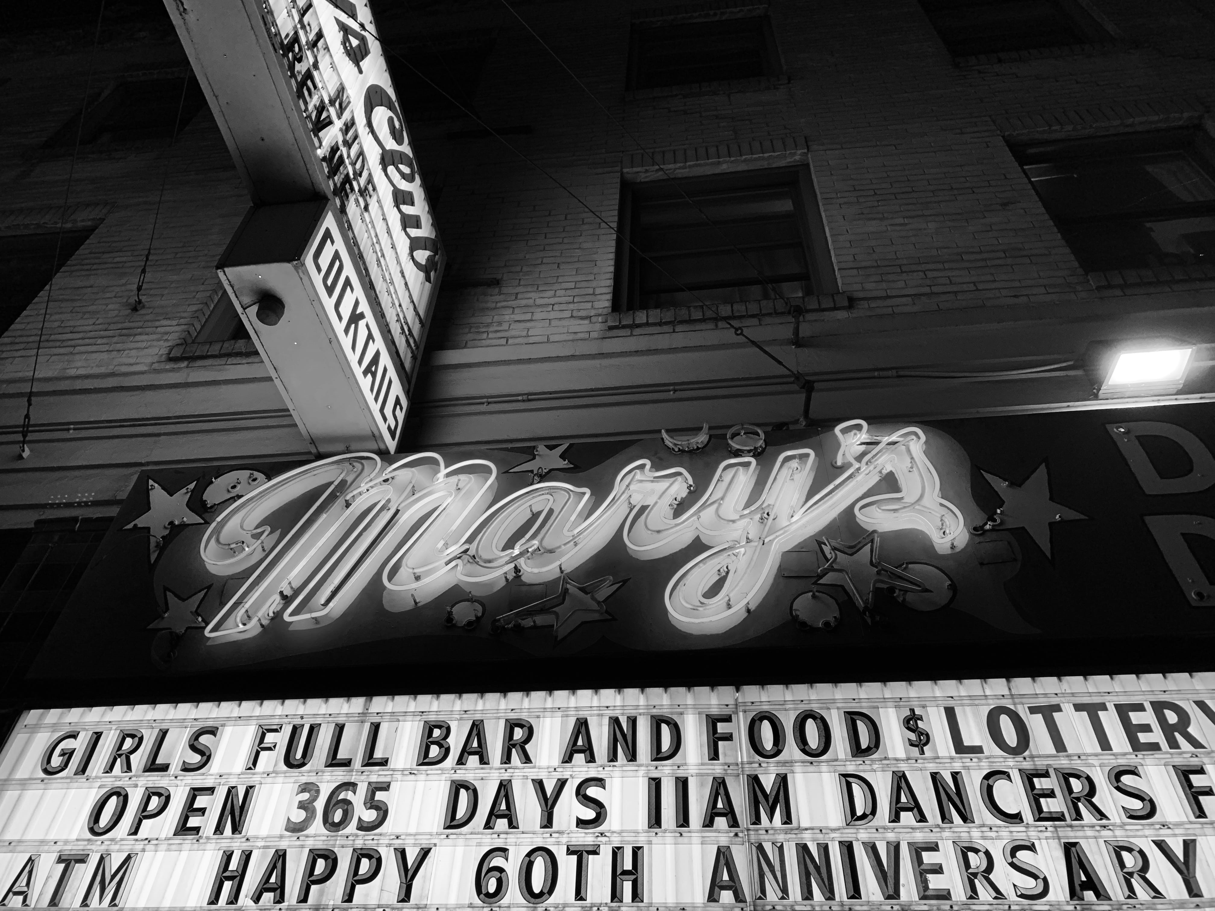cafeteria, western script, low angle view, building, wall - building feature, s, text, art and craft, lighted, sw 6th and pine max station, banister, united states, HD Wallpaper