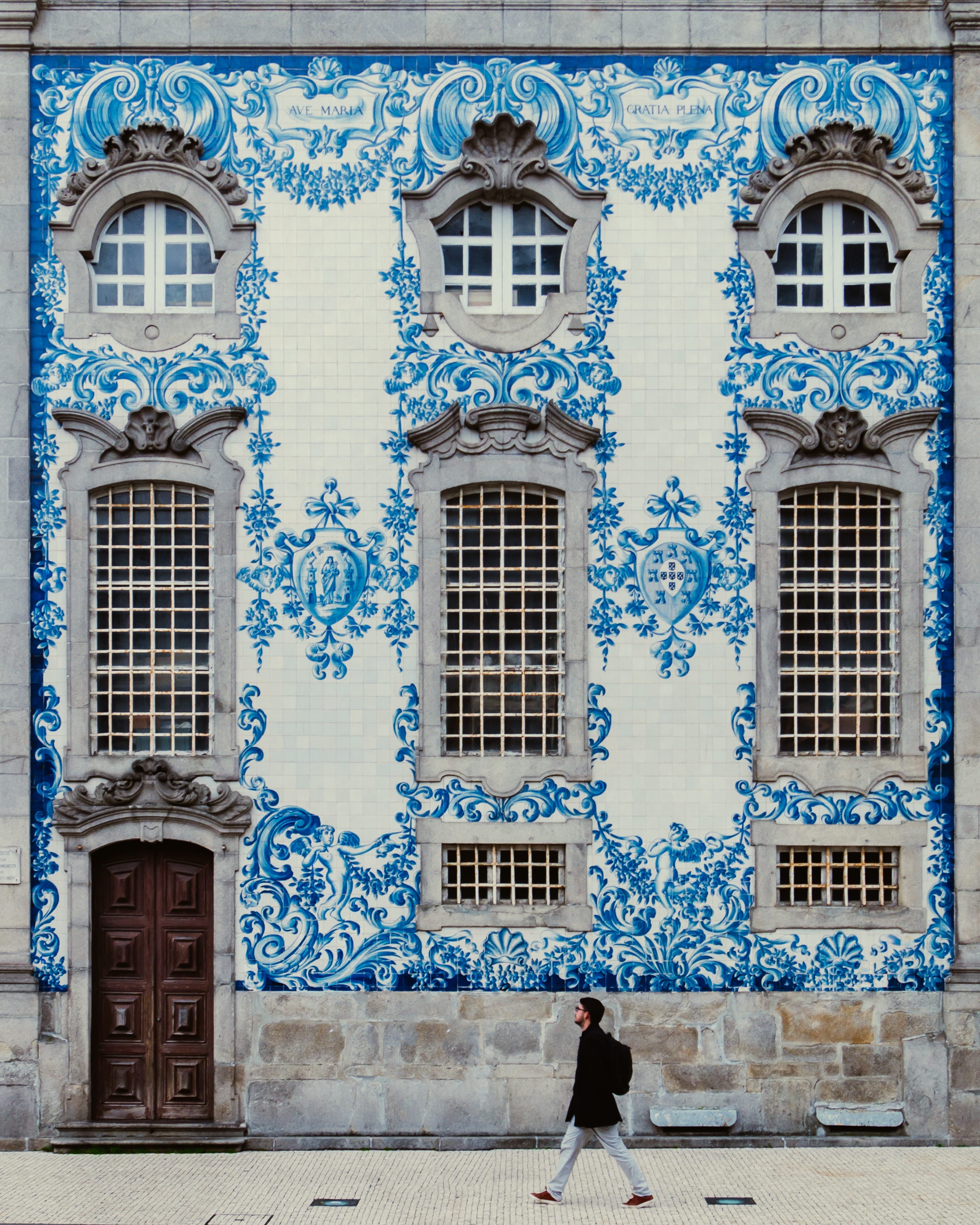 built structure, day, walking, building, history, city, portugal, architecture, travel destinations, path, art, the past, real people, window, pattern, Phone HD Wallpaper