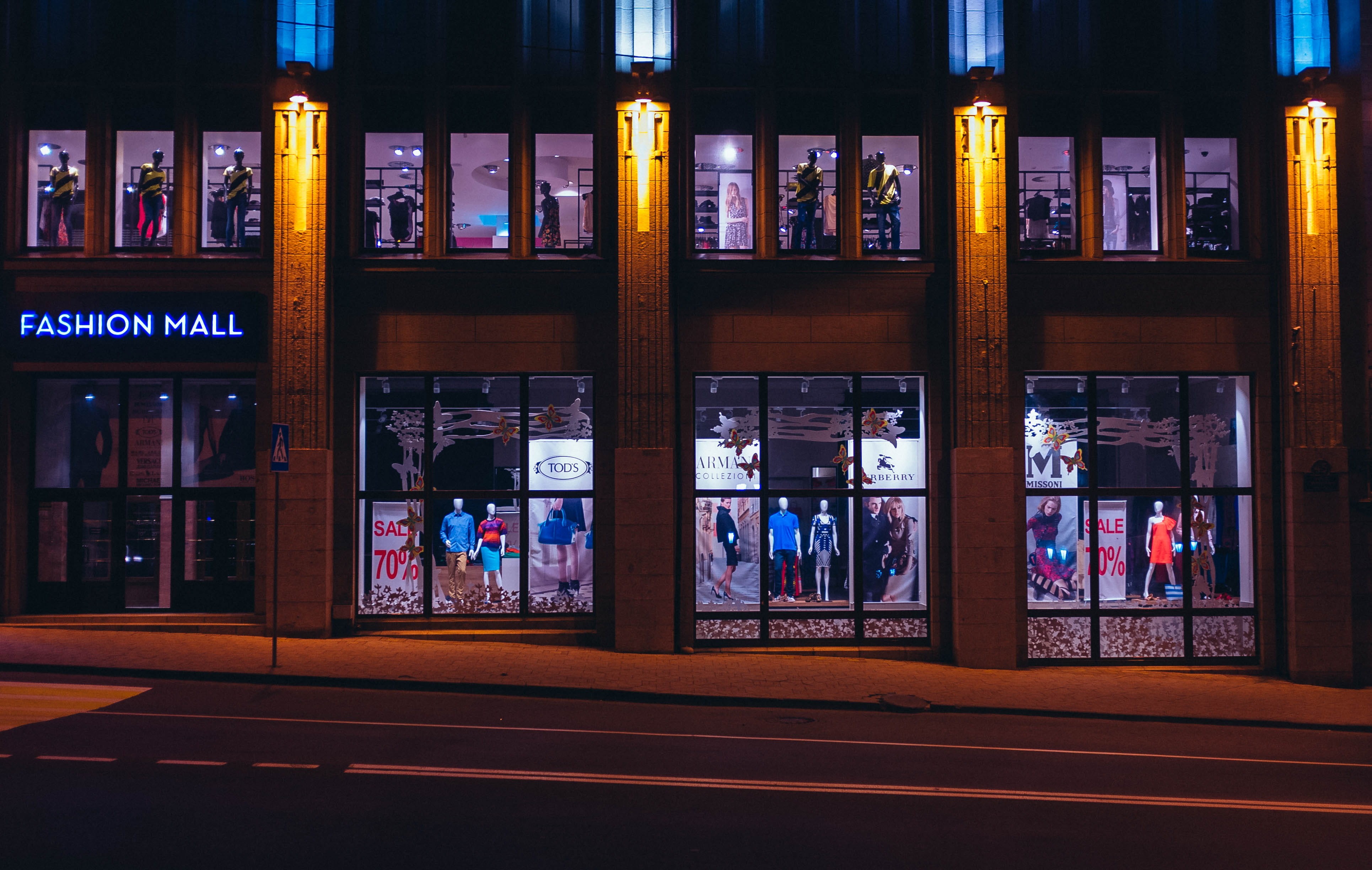 text, road, 4K, transparent, building, architecture, mannequins, glow, book, nighttime, outdoors, people, city, photo, orange, night, shopfront, shopping center, HD Wallpaper