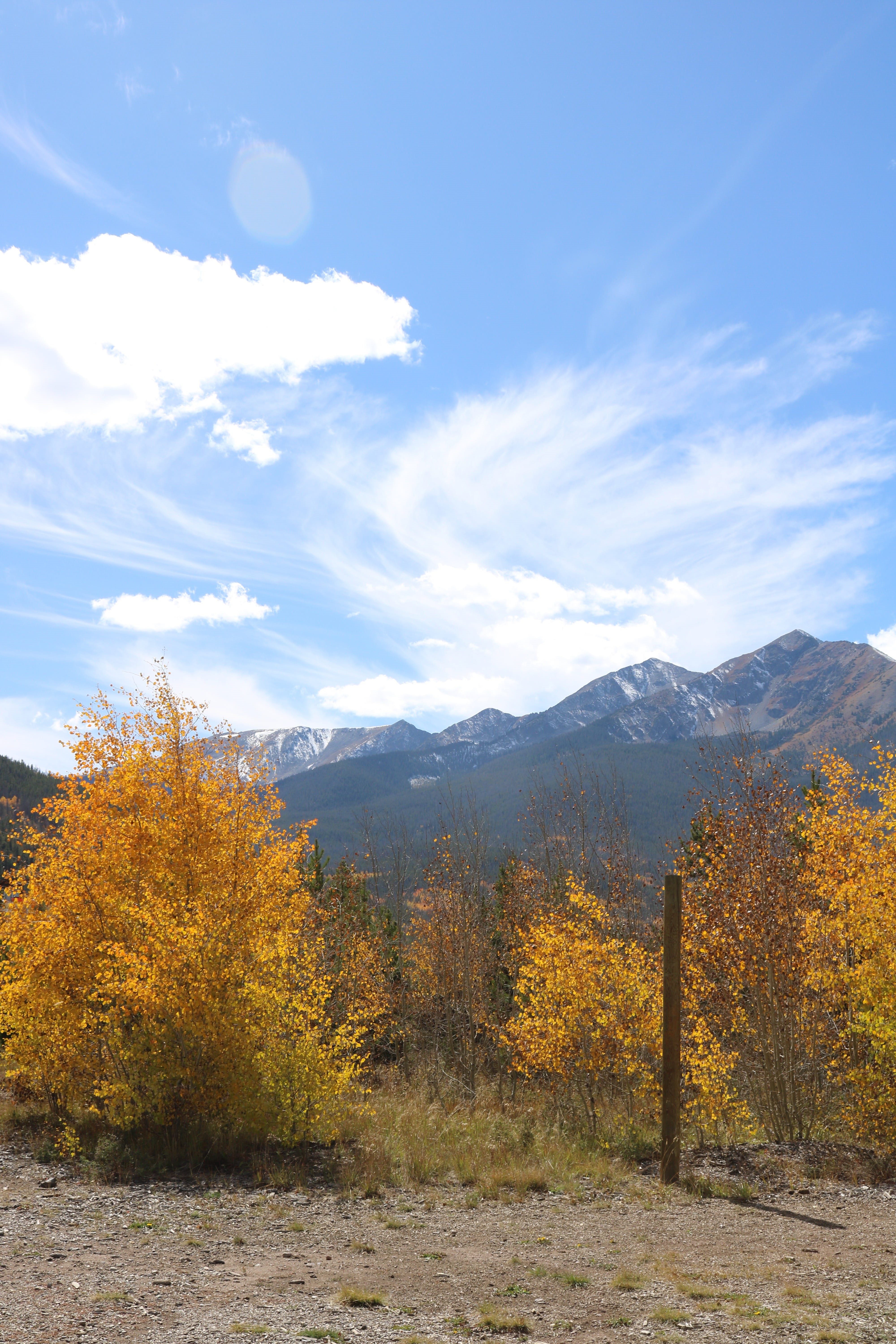 rocks, se, aspen, mountain, tree, growth, outdoors, blue, green, fall, stream, non-urban scene, natural, leaf, trees, tranquility, cloud - sky, change, Phone HD Wallpaper
