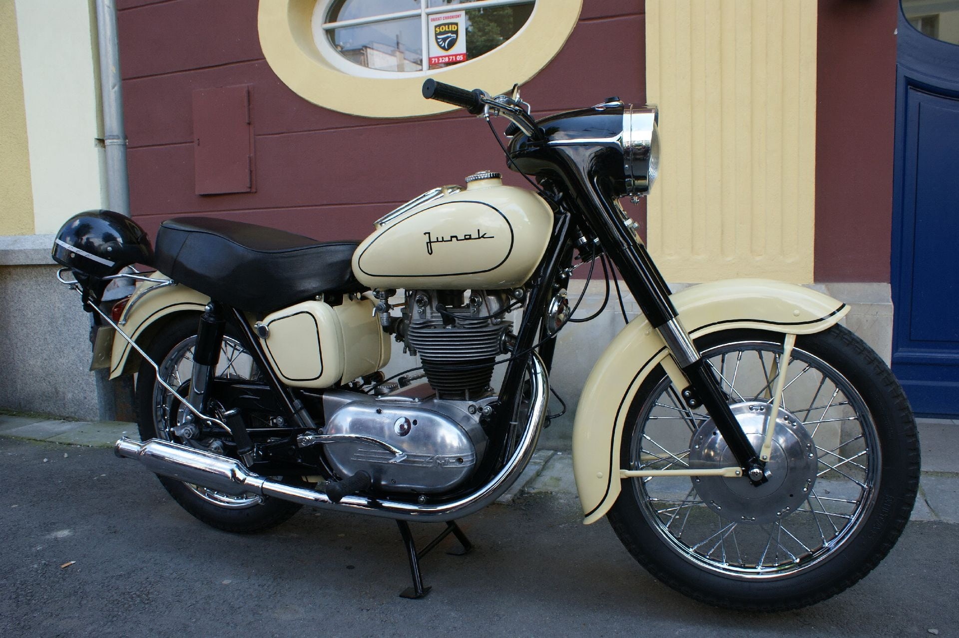 daytime, parked, day, stationary, outdoors, transportation, wheel, mode of transport, no people, beside, oldtimer, headlight, white, road, a motorcycle, HD Wallpaper