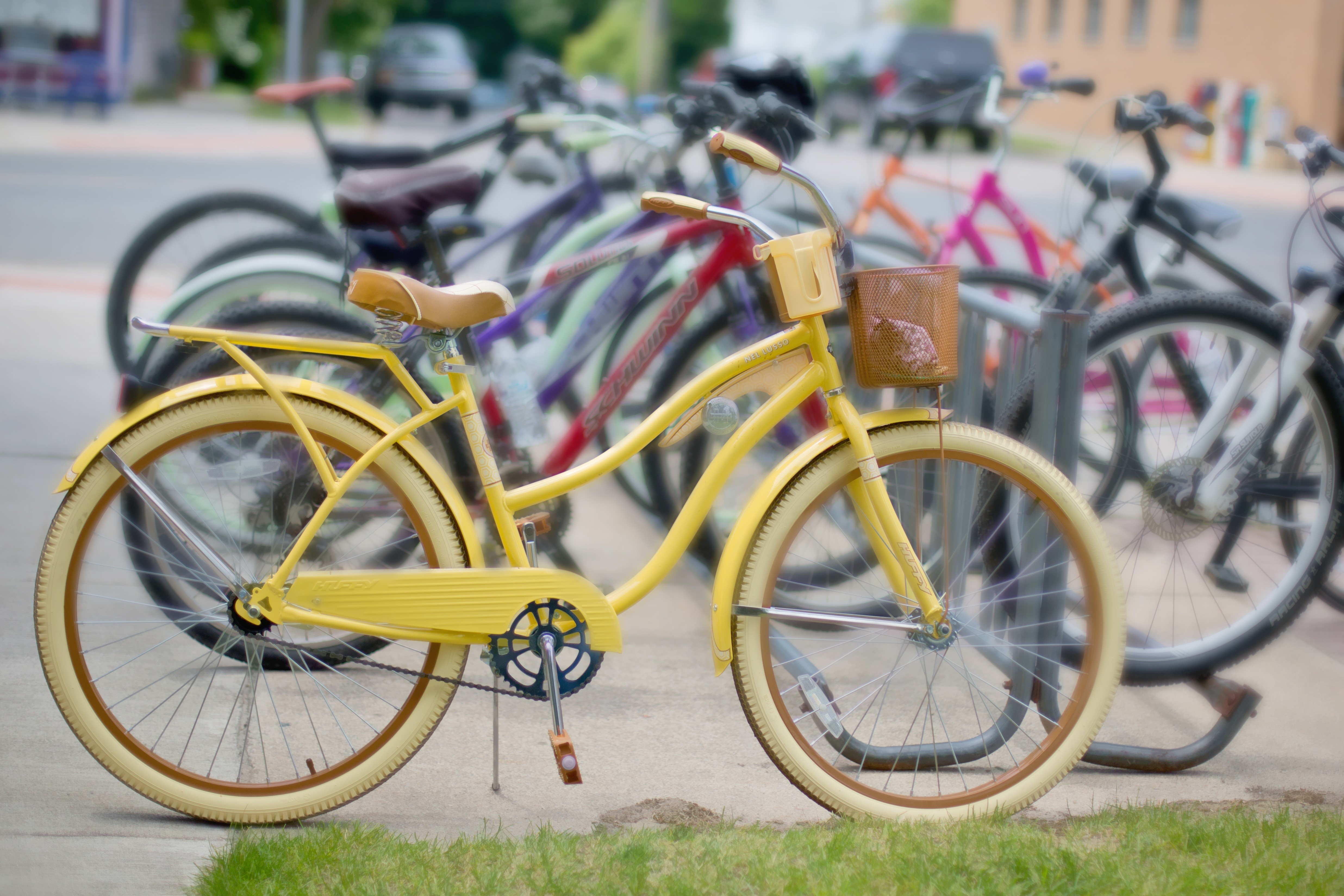 footpath, no people, road, vintage bikes, summer, urban Scene, stationary, bicycle, parked, wheel, day, bicycles, focus on foreground, cruiser, street, HD Wallpaper