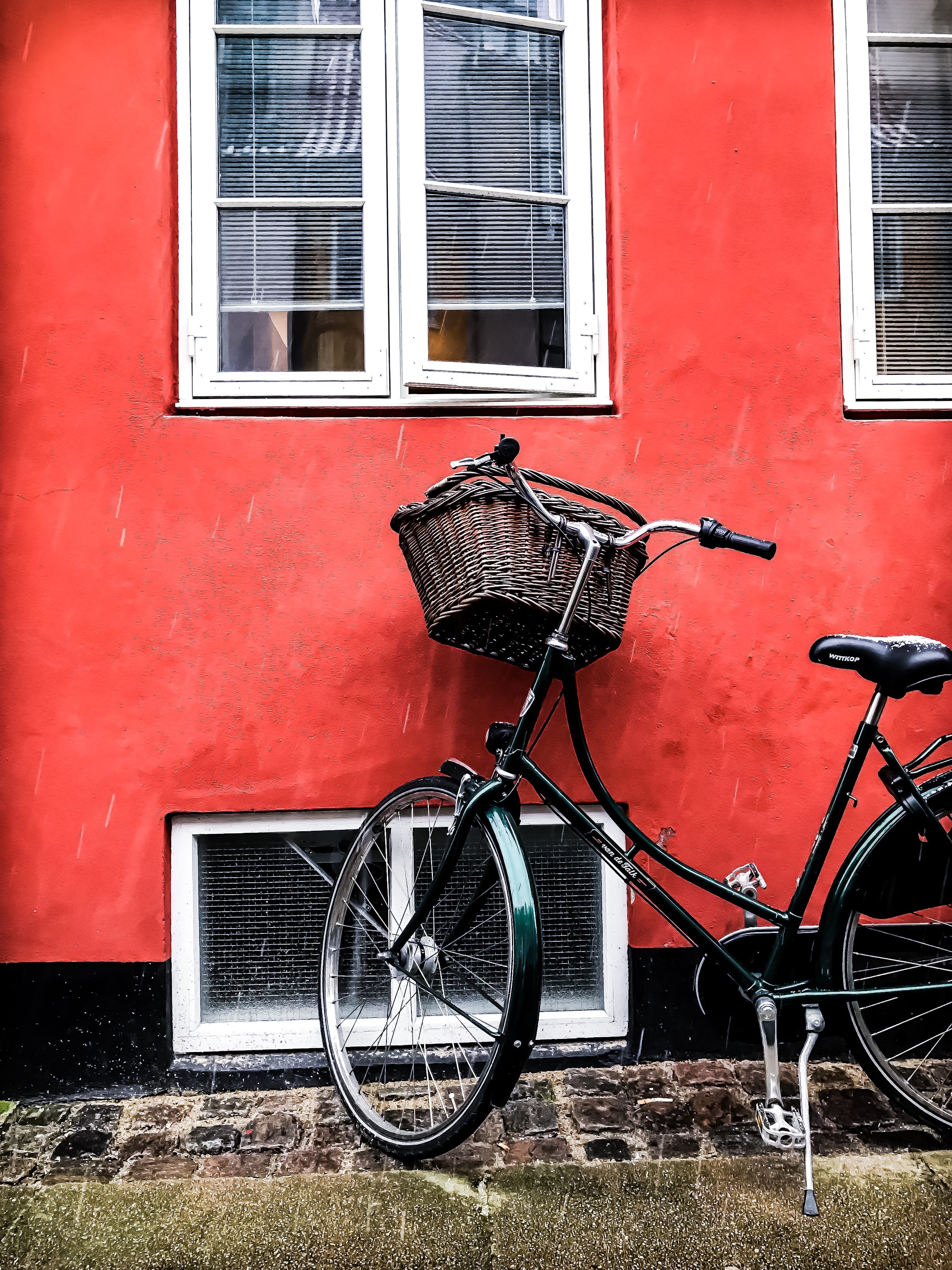 glass, europe, scandinavium, residential district, denmark, contrast, wall - building feature, parking, bicycle basket, 4K, no people, city, building exterior, Phone HD Wallpaper
