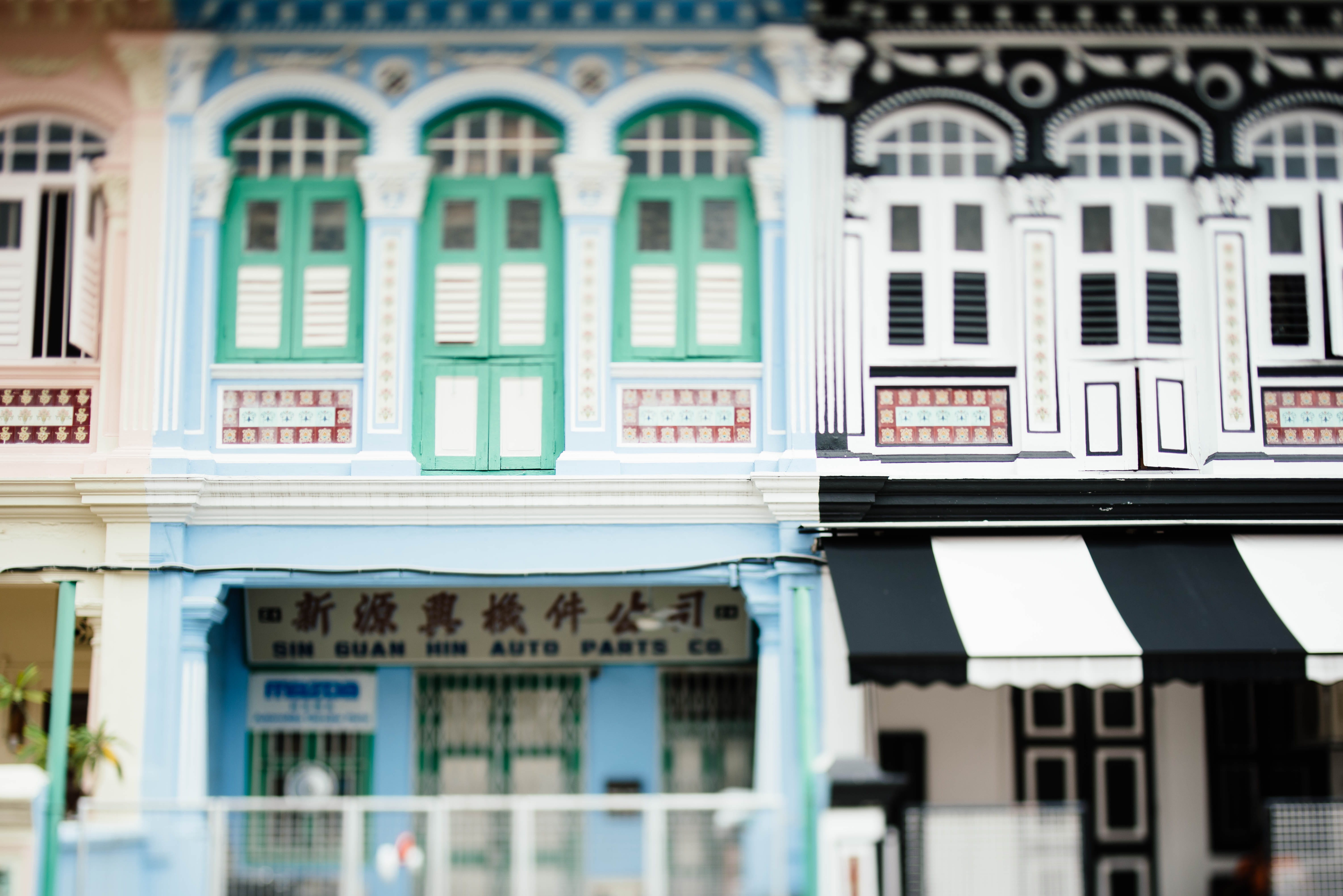 painted, travel destinations, architecture, glass - material, city, 5K, business, no people, built structure, window, daytime, facade, day, green, building exterior, HD Wallpaper
