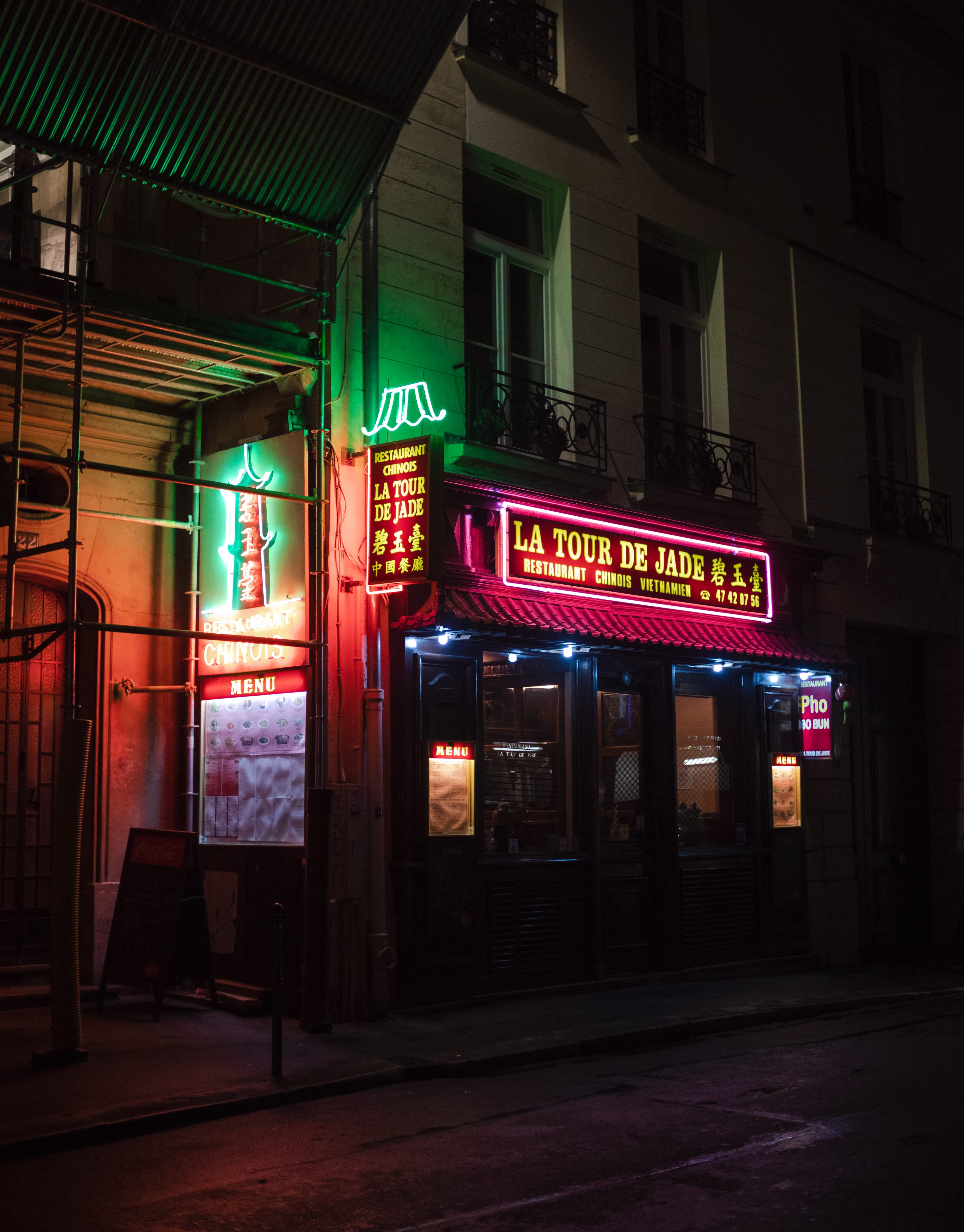 4K, shop, city, storefront, paris, meal, white, lighting, building, la tour de jade, sign, illuminated, sidewalk, architecture, urban, information, restaurant, Phone HD Wallpaper