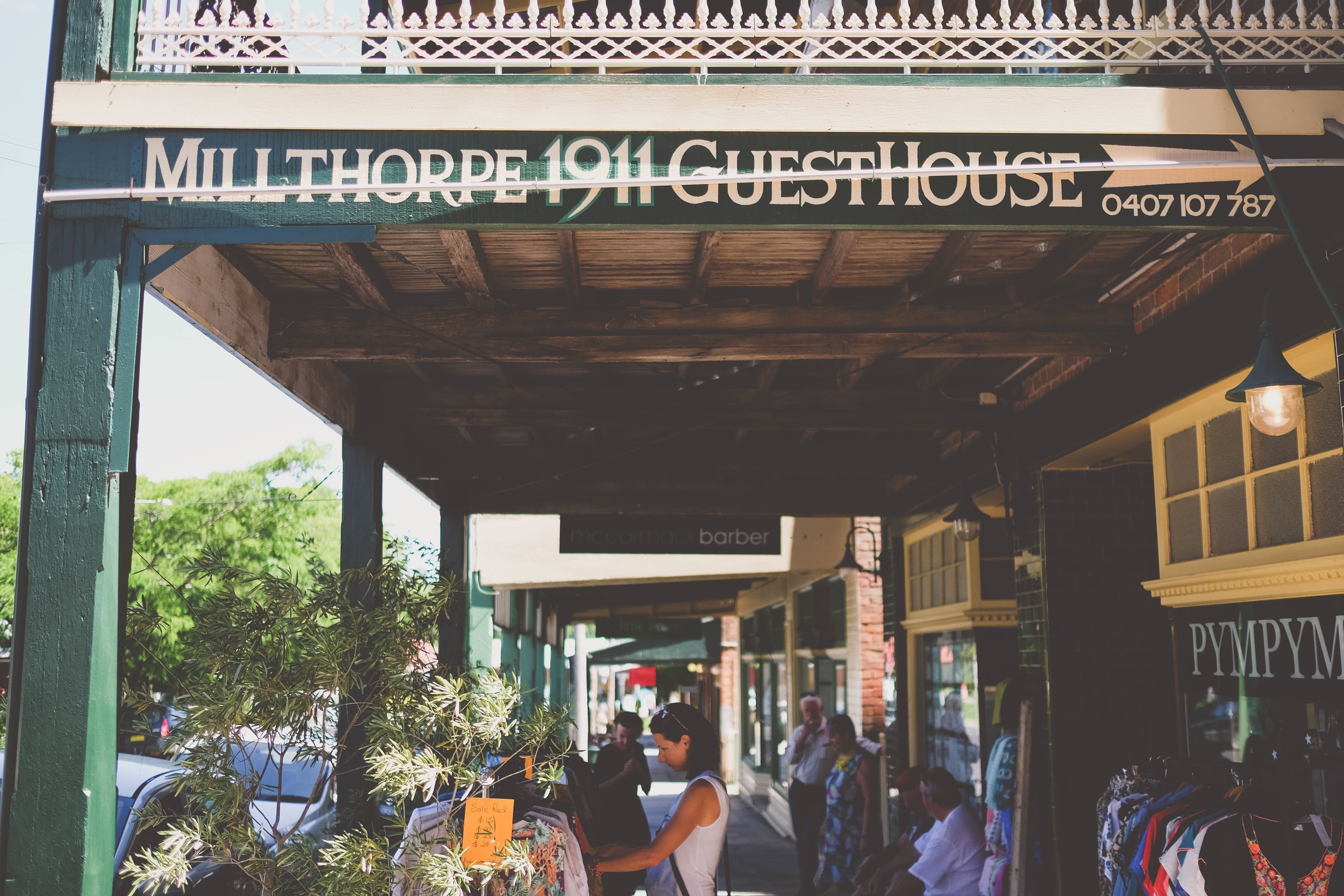 group of people, store fronts, men, script, crowd, built structure, adult, real people, large group of people, day, retail, text, outdoors, australia, vendors, HD Wallpaper