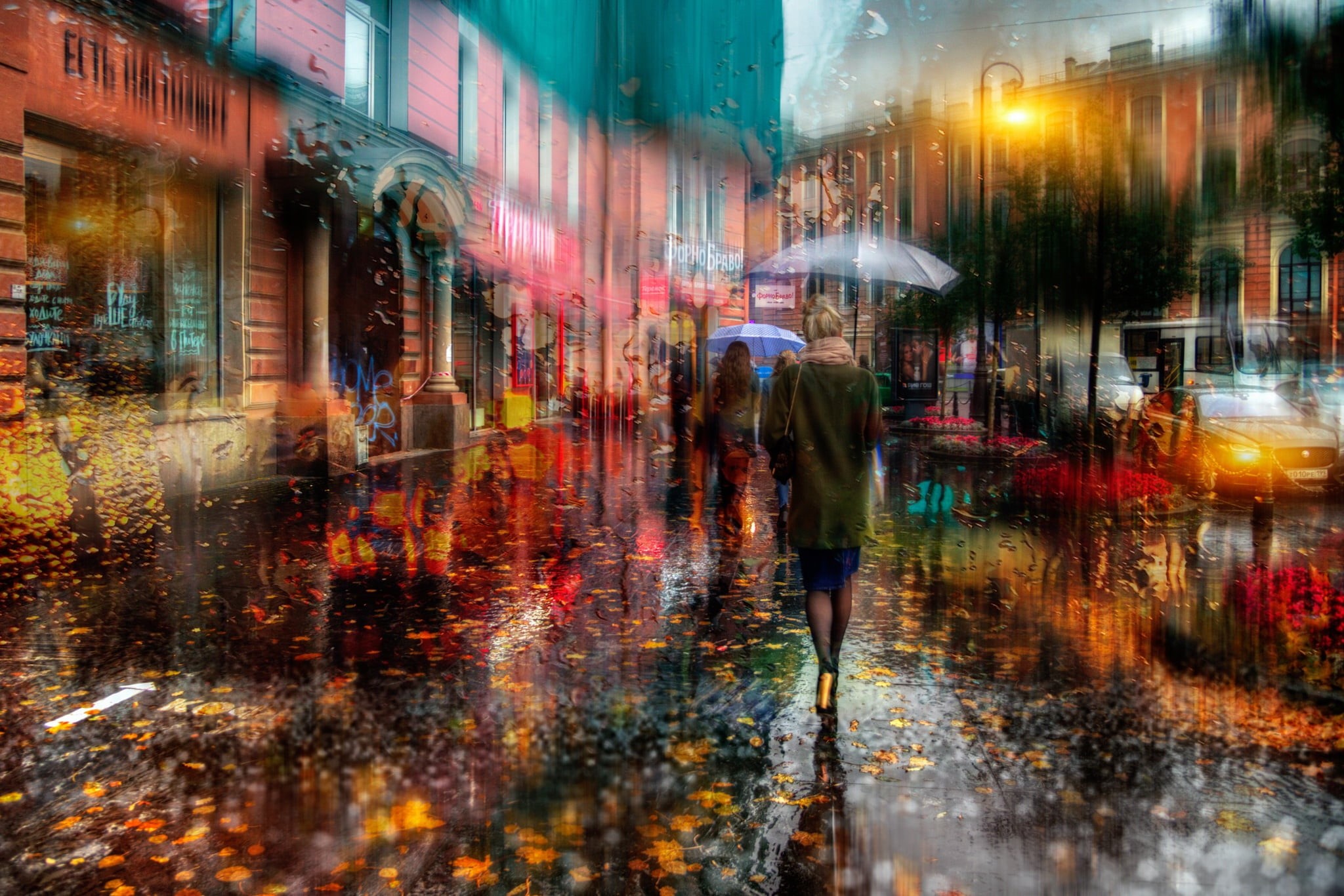 built structure, architecture, people, wet, Russia, walking, Saint Petersburg, street, building exterior, the city, autumn, umbrella, 1080P, motion, city street, HD Wallpaper