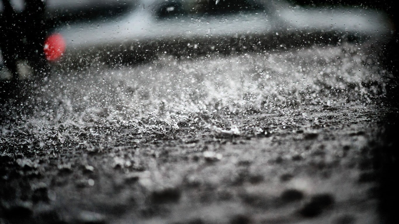 black, water, land vehicle, selective focus, white, puddle, rain, splashing, day, transportation, land, 720P, motor vehicle, on the move, mode of transportation, HD Wallpaper