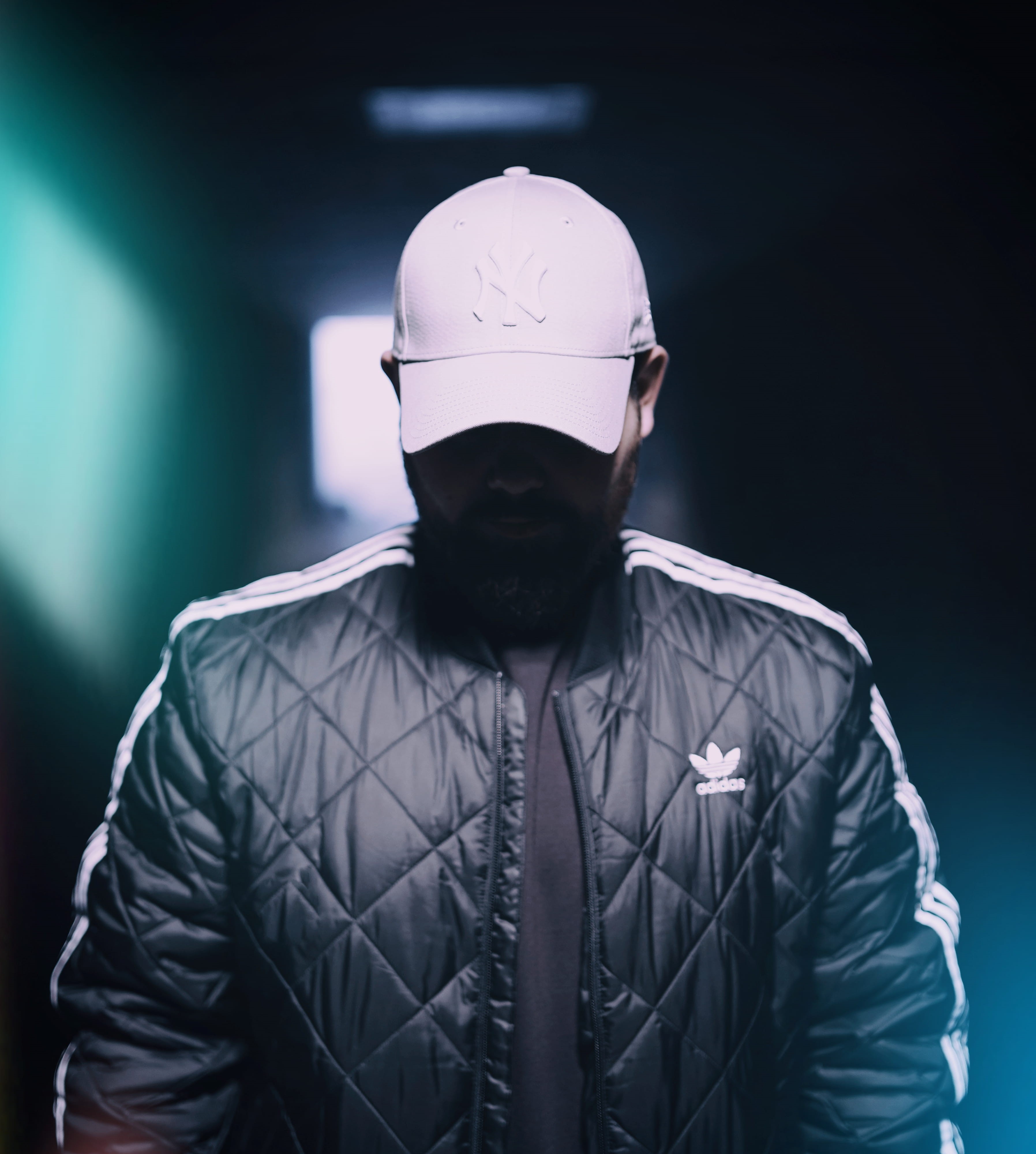 yankees, occupation, jacket, hat, adidas, waist up, standing, photograph, people, face, curve, coat, illuminated, men, 4K, portrait, young adult, headwear, Phone HD Wallpaper