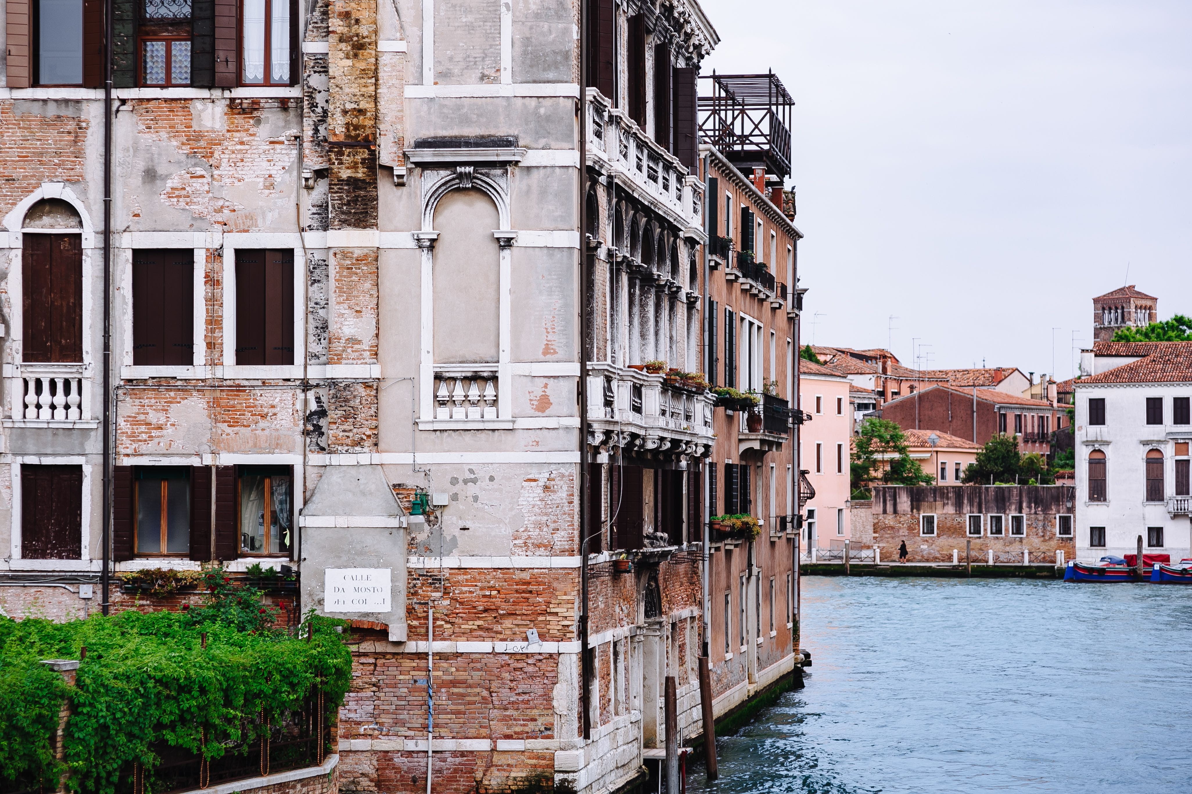 building Exterior, venice, sky, architecture, Italy, built Structure, outdoors, water, venice - Italy, window, italian, 4K, urban Scene, tourist, house, HD Wallpaper