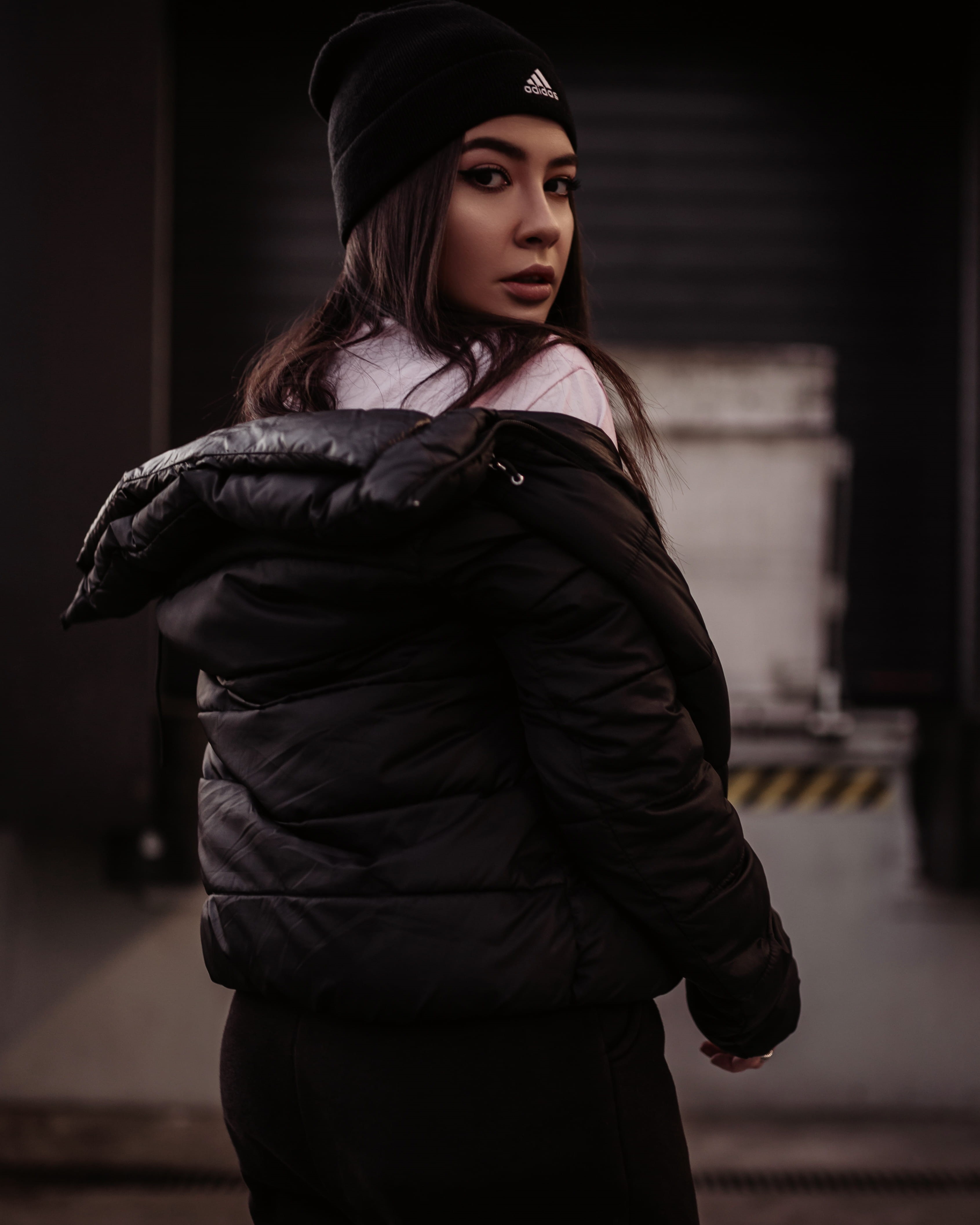 sleeve, hat, coat, beauty, female, turning, young adult, one person, lifestyles, young women, beanie, overcoat, scarf, hood, footwear, looking, leather, Phone HD Wallpaper