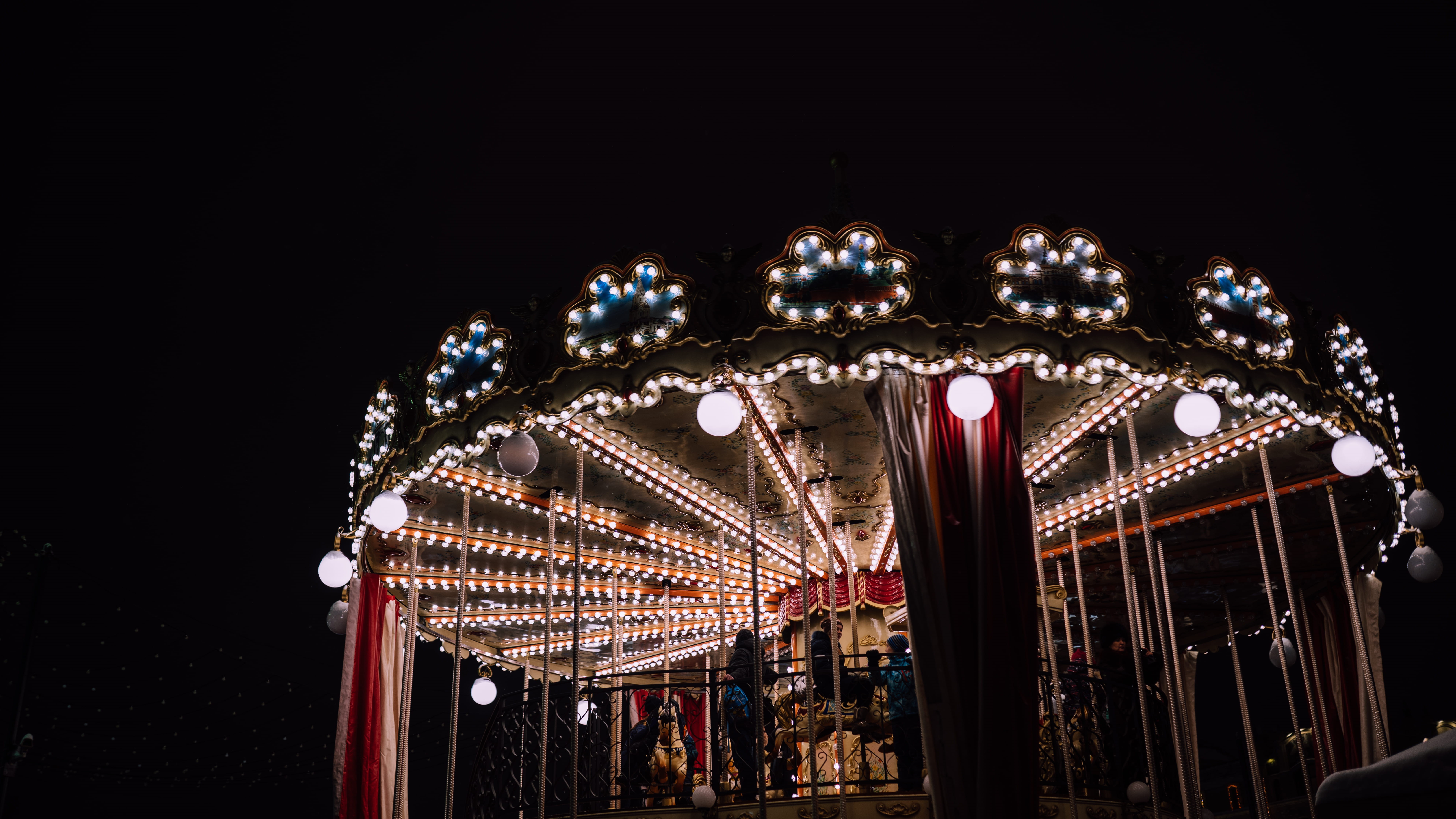 night, necklace, amusement park ride, sky, coat, beaded, clothing, merry-go-round, old, amusement park, dark, panoramic, fun, scenery, enjoyment, illuminated, HD Wallpaper