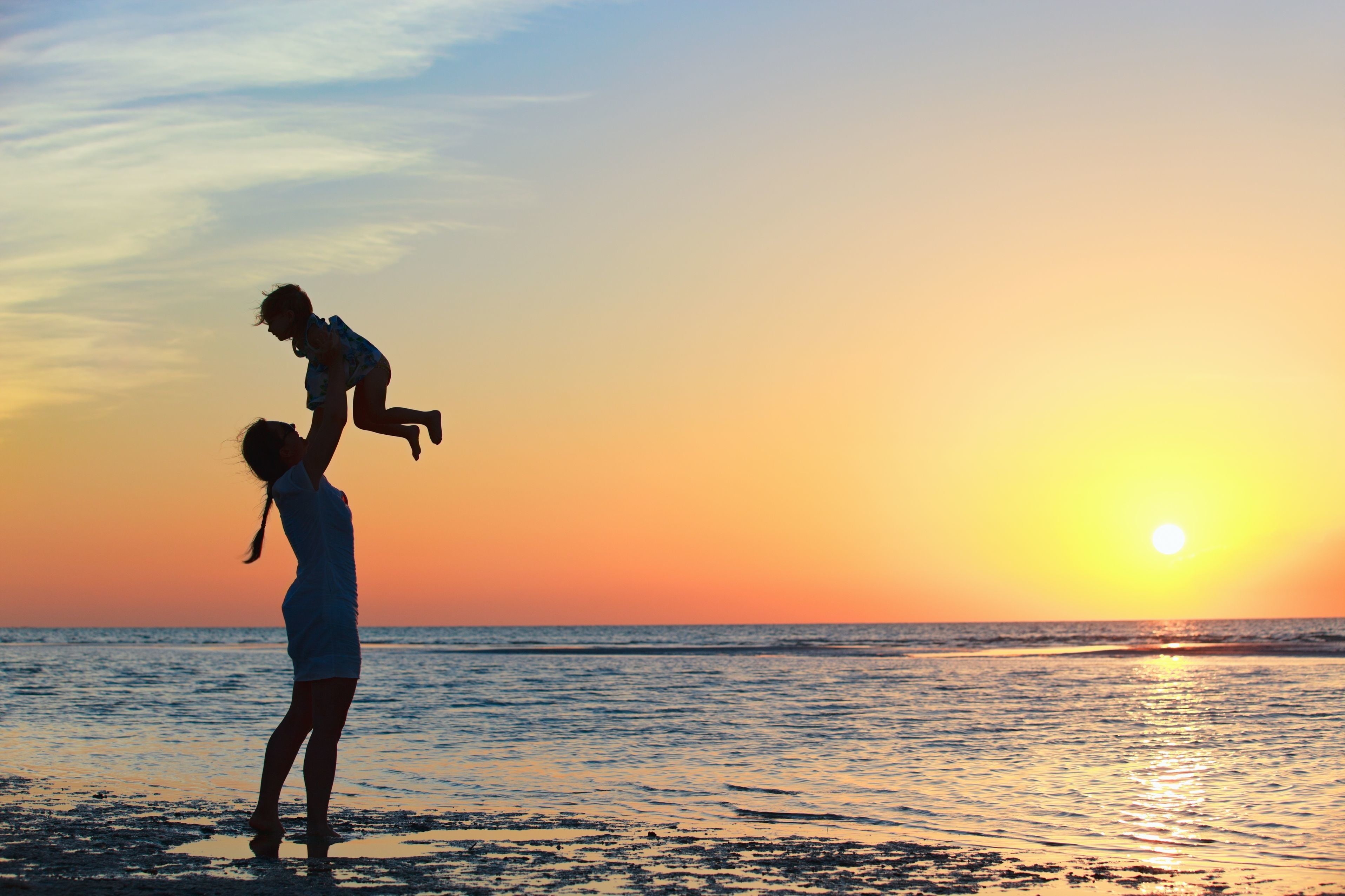 water, vacations, twilight, mom, men, healthy Lifestyle, wave, full screen, happiness, outdoors, full length, males, sky, leisure Activity, togetherness, HD Wallpaper