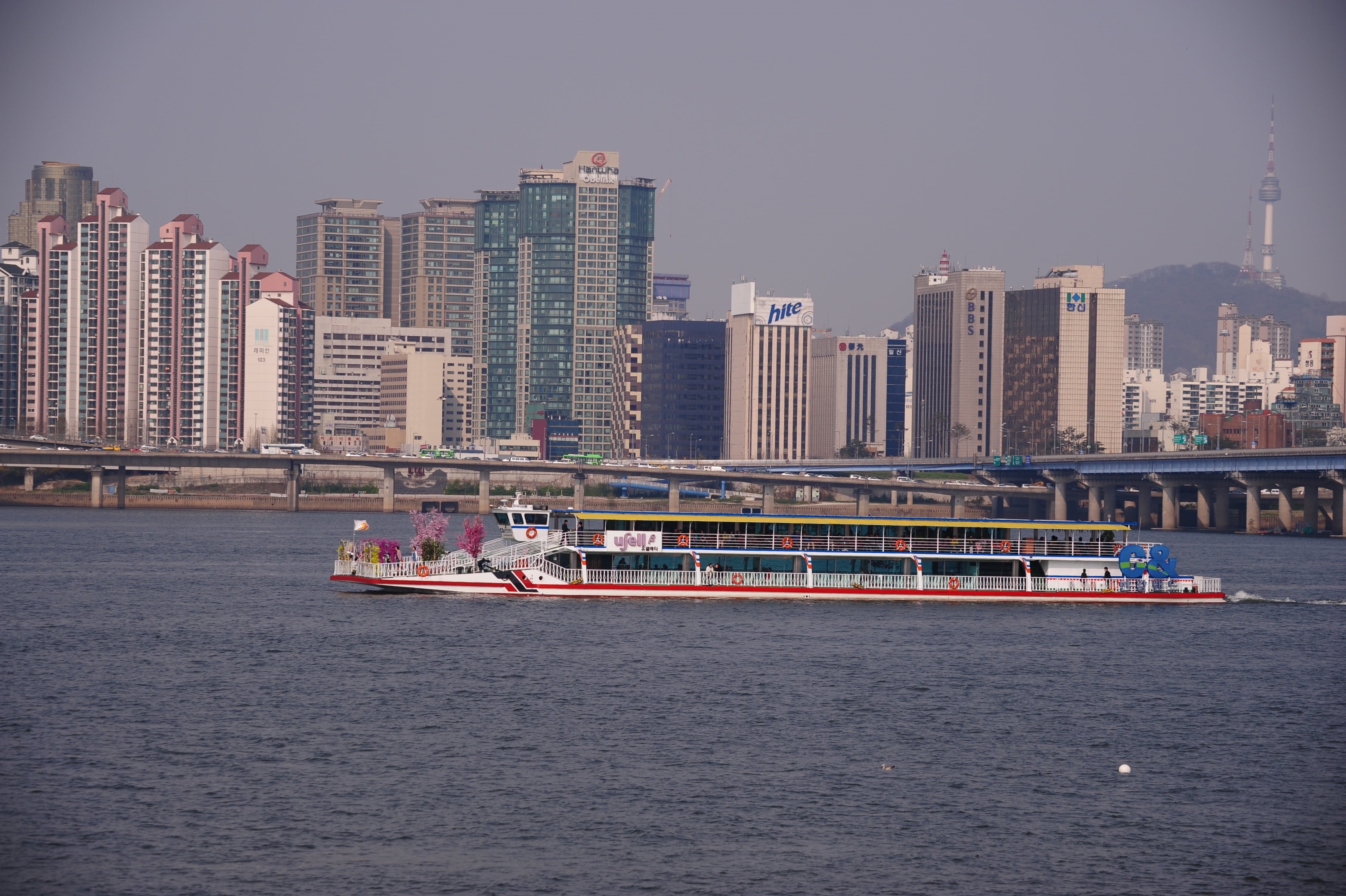 office building exterior, skyscraper, nautical vessel, cityscape, building exterior, city, architecture, residential district, namsan, mode of transportation, HD Wallpaper