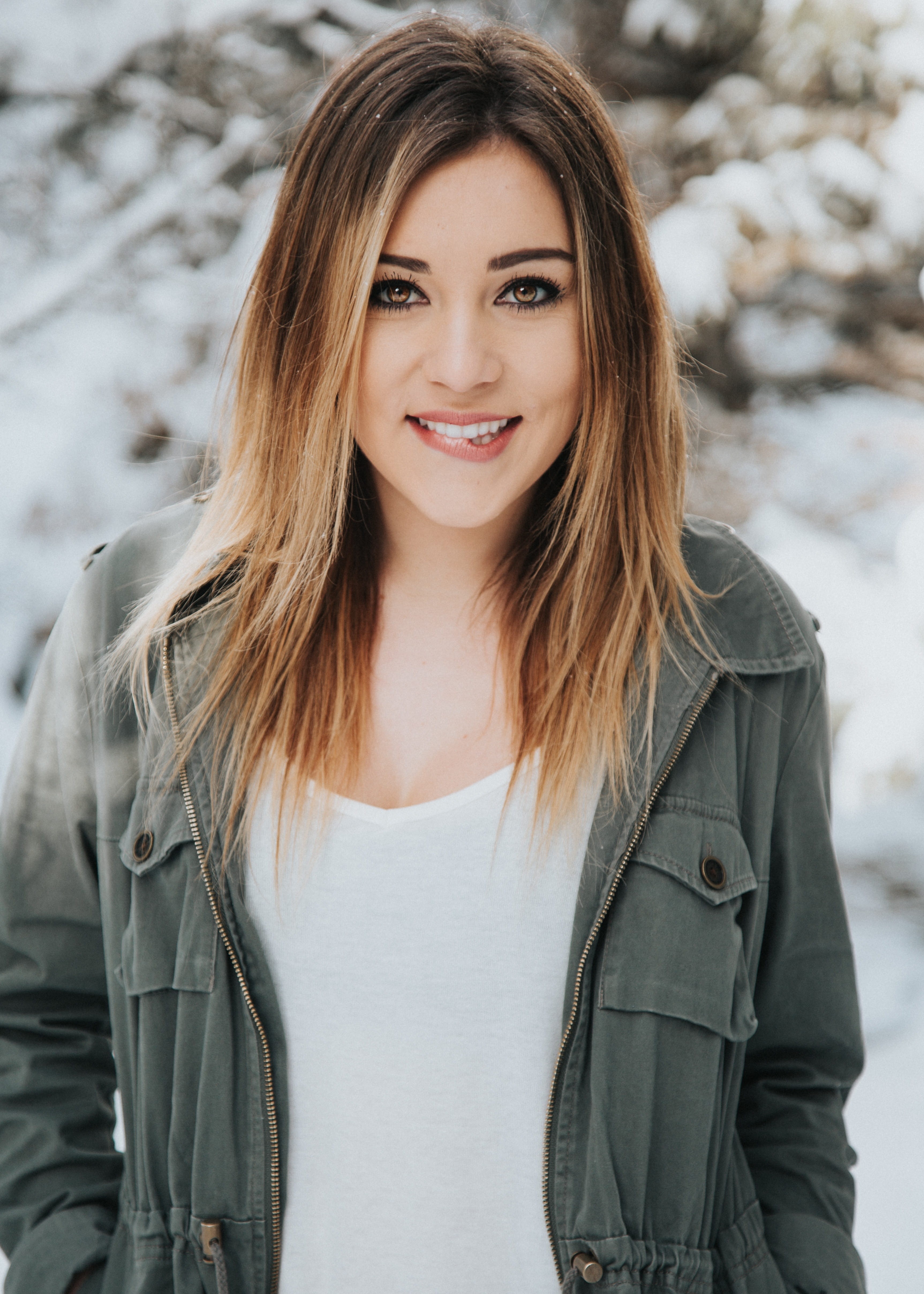white, long Hair, adult, one Person, v-neck, leisure activity, women, winter, smiling, beautiful, people, caucasian Ethnicity, woman, real people, looking At Camera, Phone HD Wallpaper