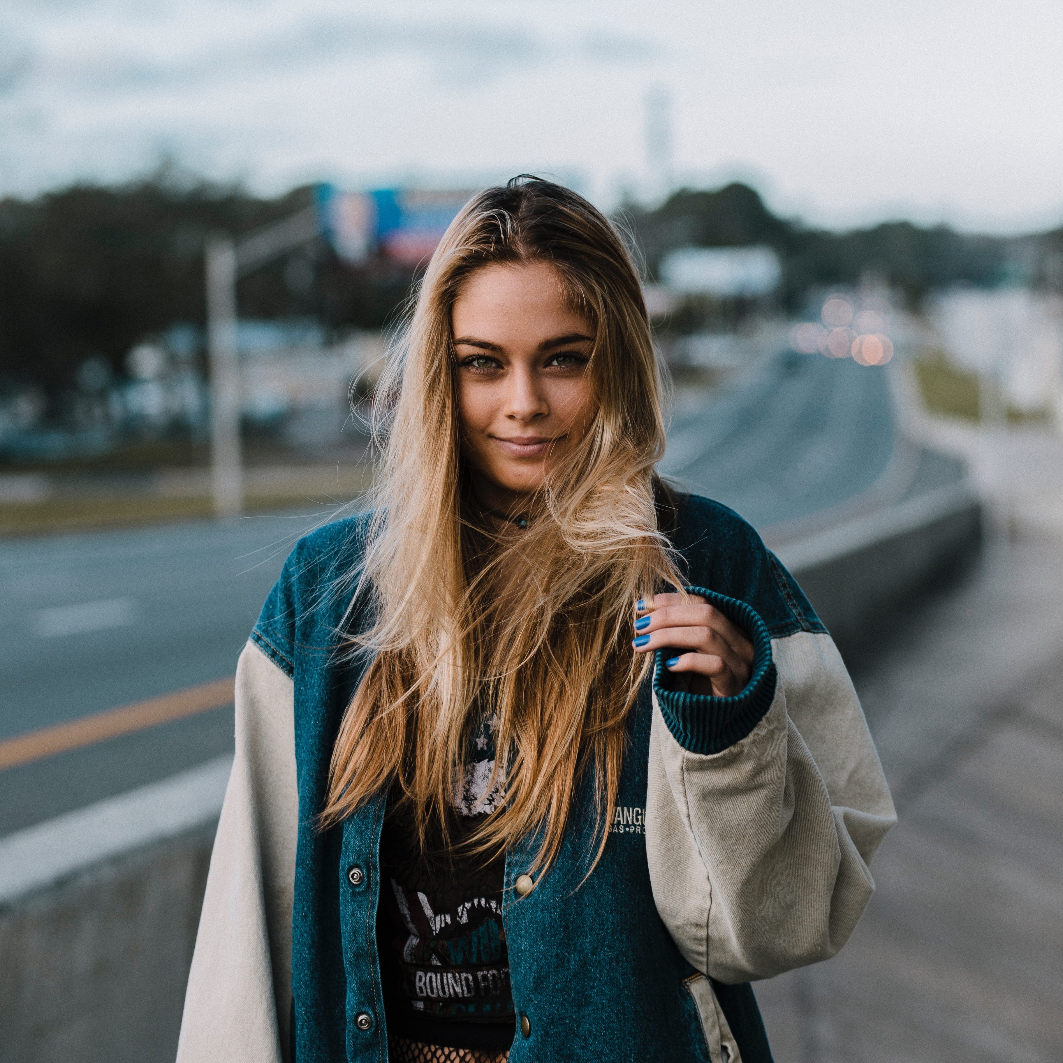 2K, only Women, front view, woman, smiling, urban Scene, people, real people, focus, one young woman only, street, women, shallow, photography, happiness, Phone HD Wallpaper