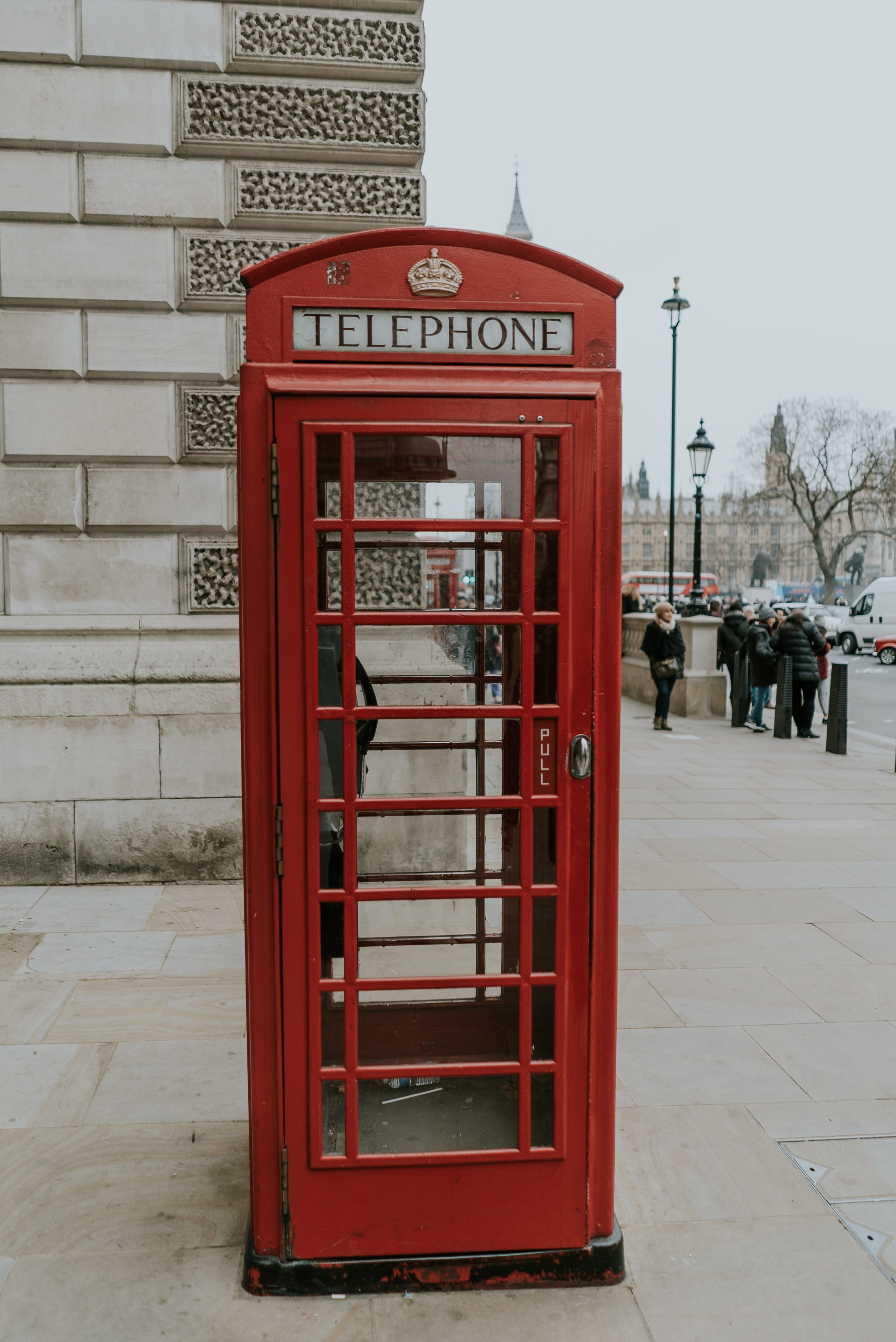 building, convenience, city, global communications, telephone, connection, building exterior, incidental people, day, architecture, text, near, 4K, booth, Phone HD Wallpaper