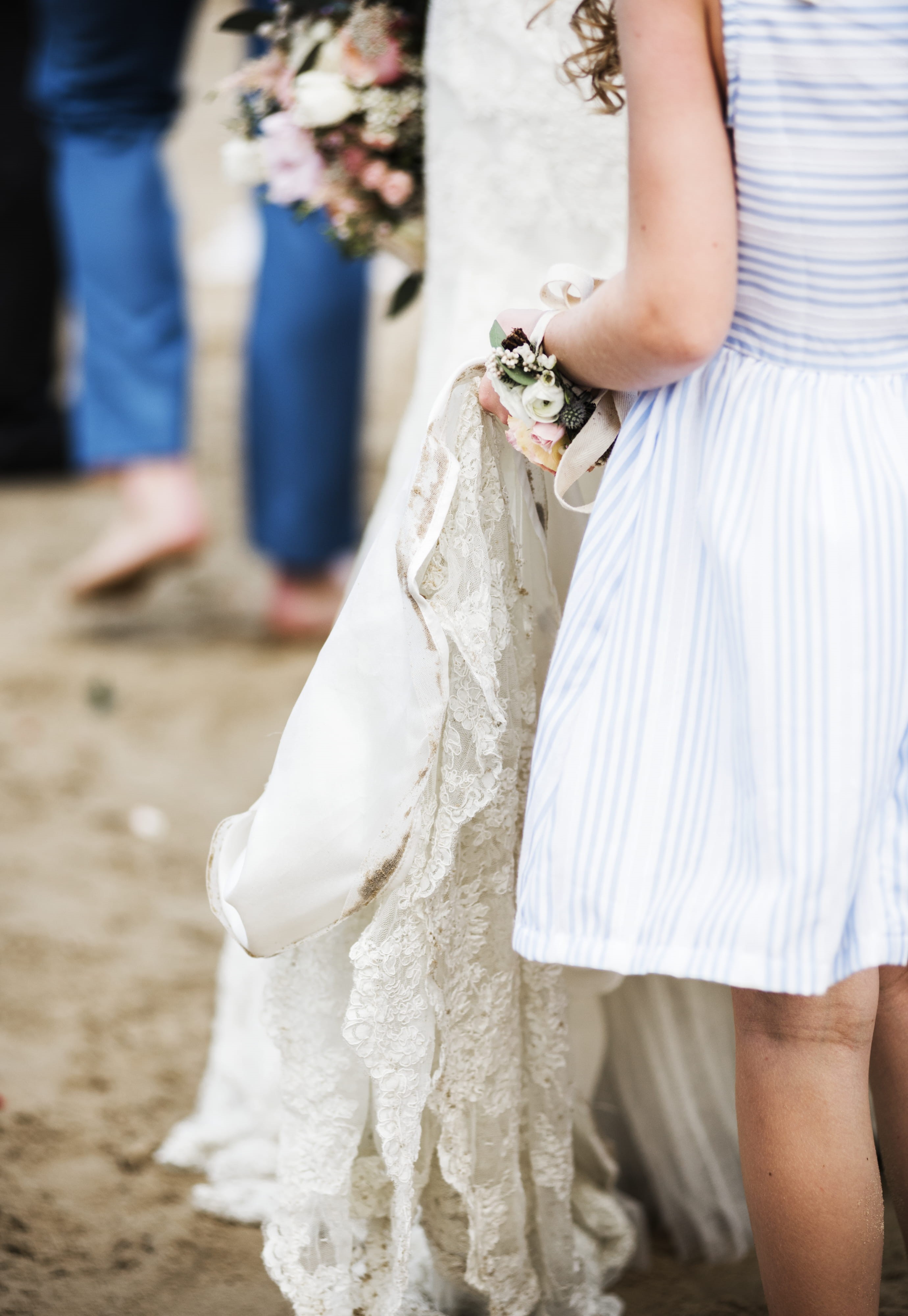 beach, veil, wedding gown, celebration, beautiful, midsection, marriage, blue, event, dress, holding, flowers, flower girl, family, bride, life events, Phone HD Wallpaper