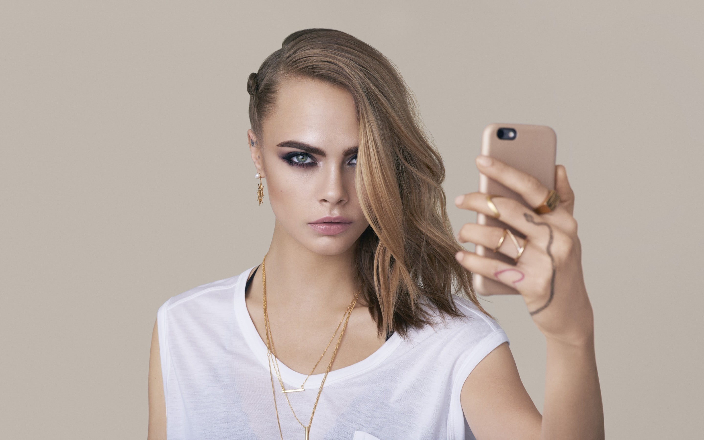 portrait, selfies, wireless technology, headshot, front view, simple background, teenager, beauty, women, portable information device, mobile phone, Cara Delevingne, HD Wallpaper