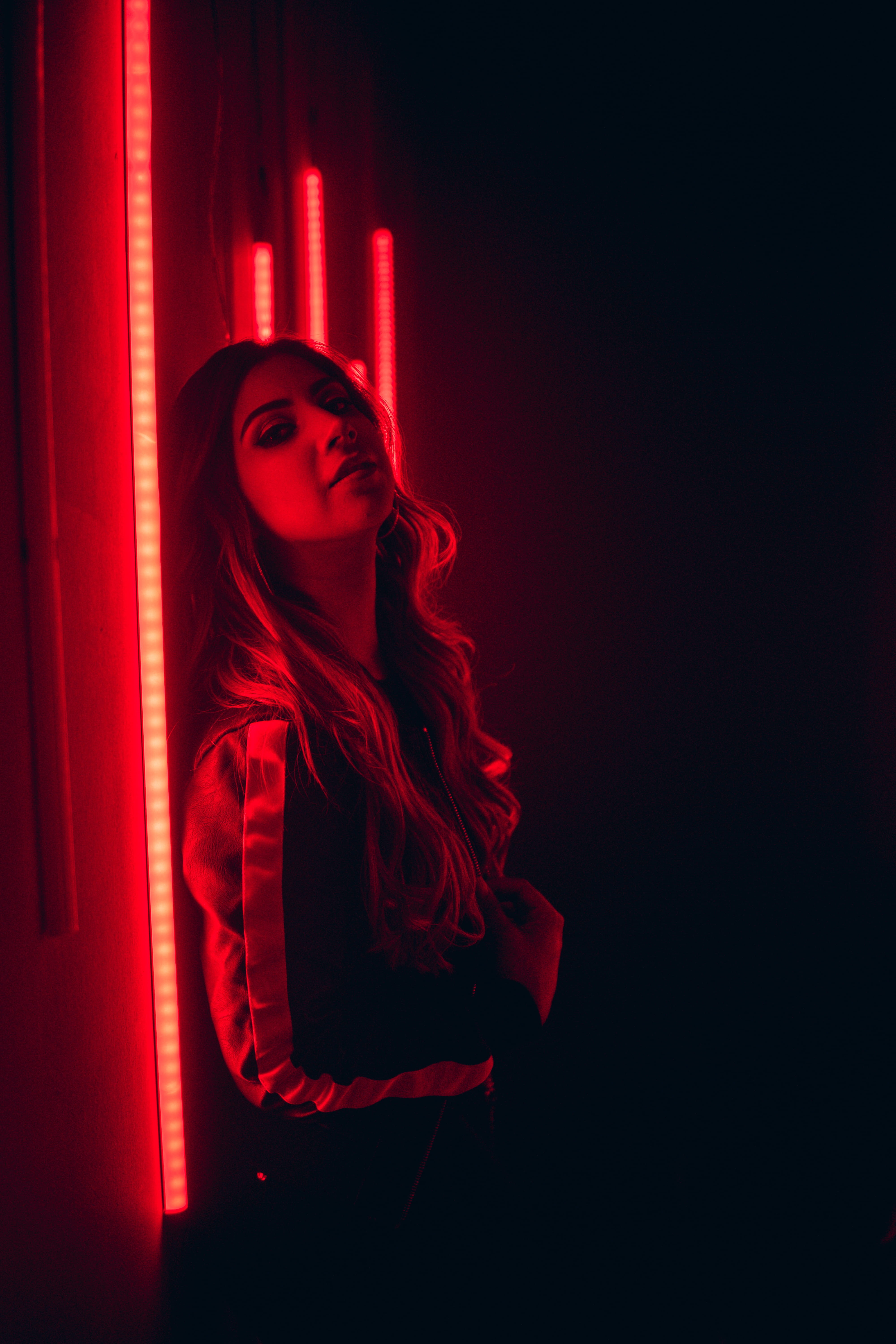 beside, female, portrait, young, neon portrait, photo, woman, wall, beauty, red neon, beautiful woman, red, adult, photography, women, night, young adult, Phone HD Wallpaper