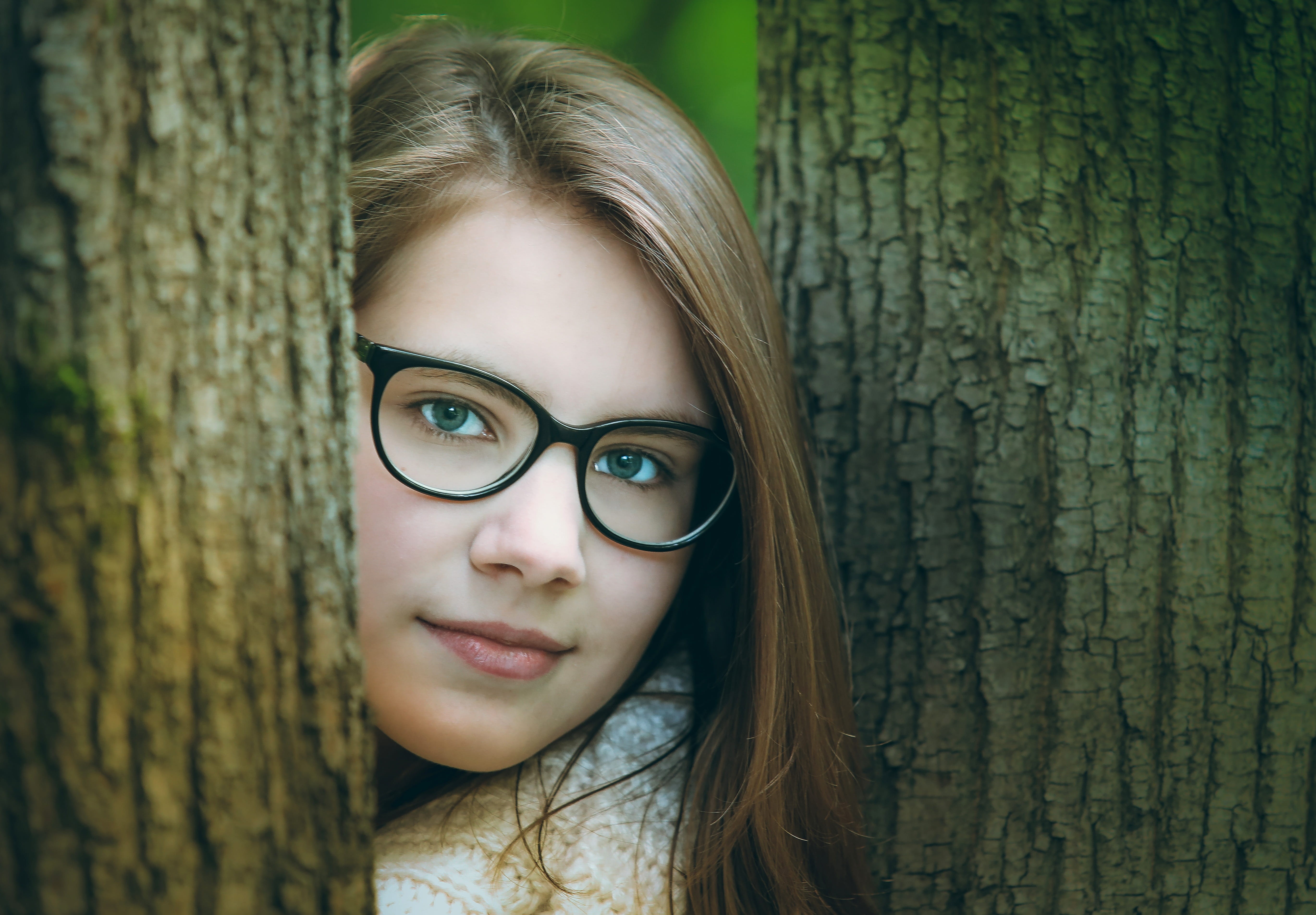 crocheted, framed, one person, eyeglasses, hairstyle, tree, people, woman, photoshoot, forest, standing, day, smiling, eyes, view, wearing, cute, young, HD Wallpaper