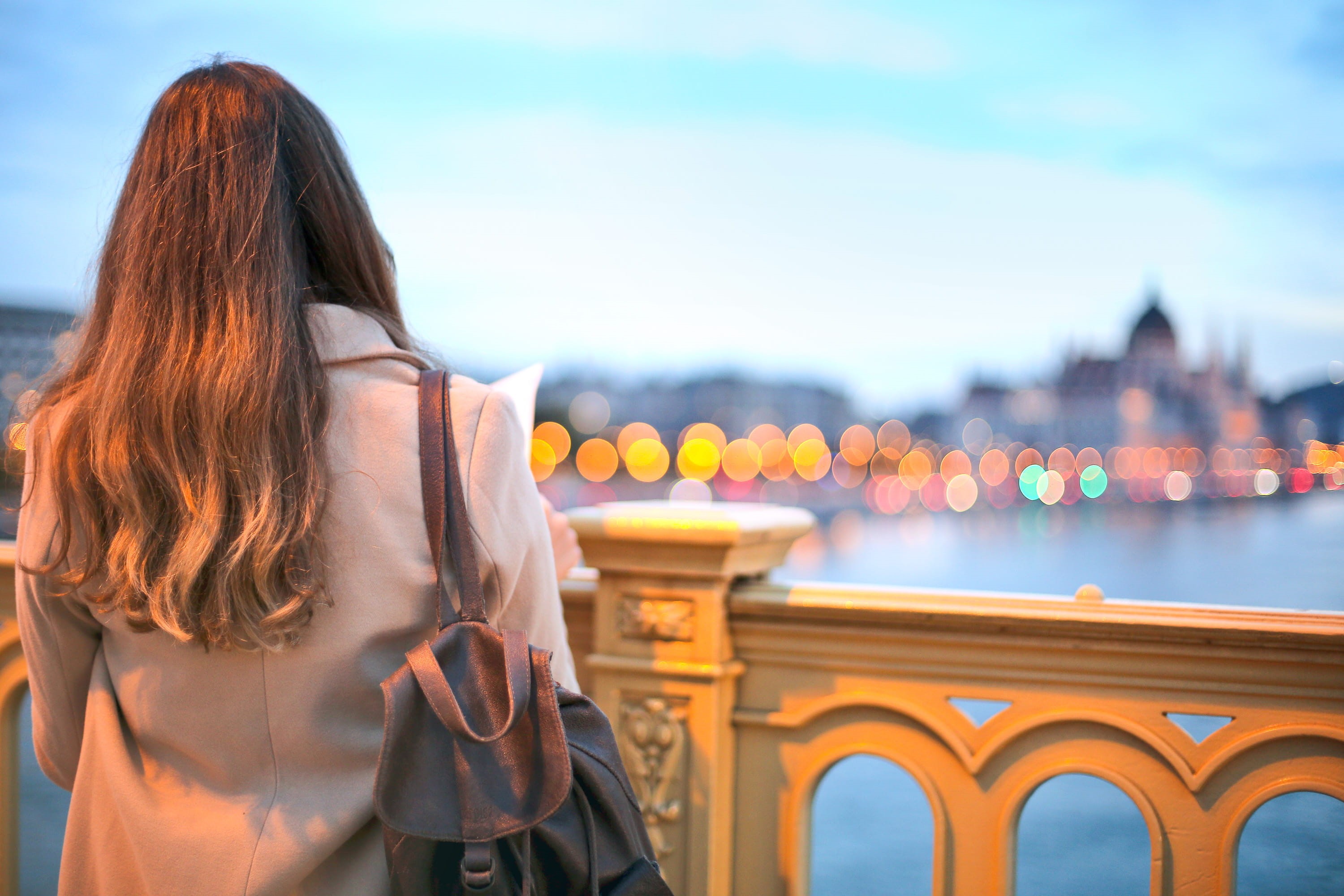 budapest, illuminated, leather, hair, view, coat, adult, bag, woman, built structure, people, city, travel destinations, behind, parliament, 2K, waist up, HD Wallpaper