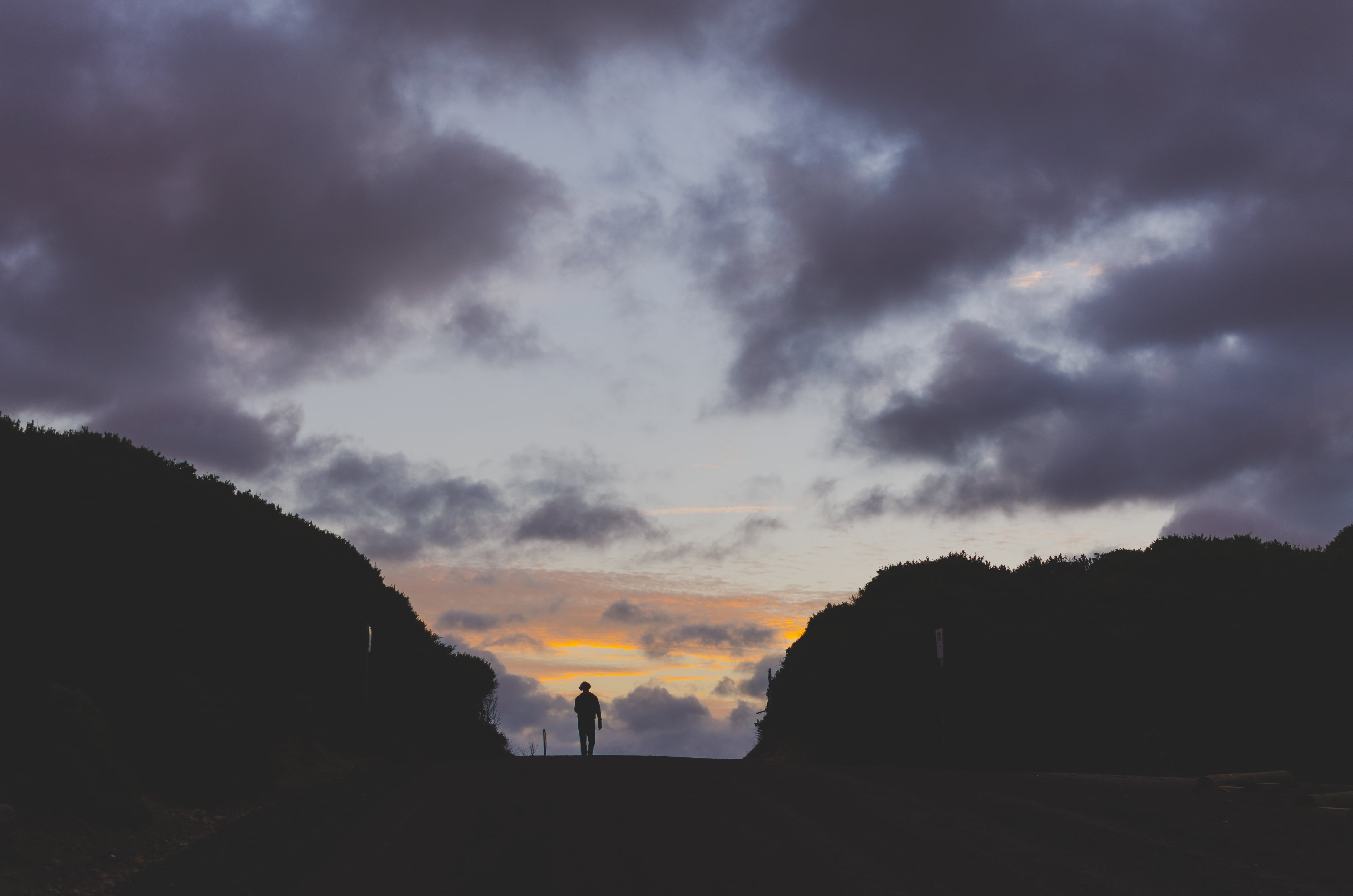 beauty in nature, 4K, non-urban scene, cloud - sky, environment, sky, people, trees, cloud, men, alone, sunset, mountain, standing, tranquil scene, silhouette, HD Wallpaper