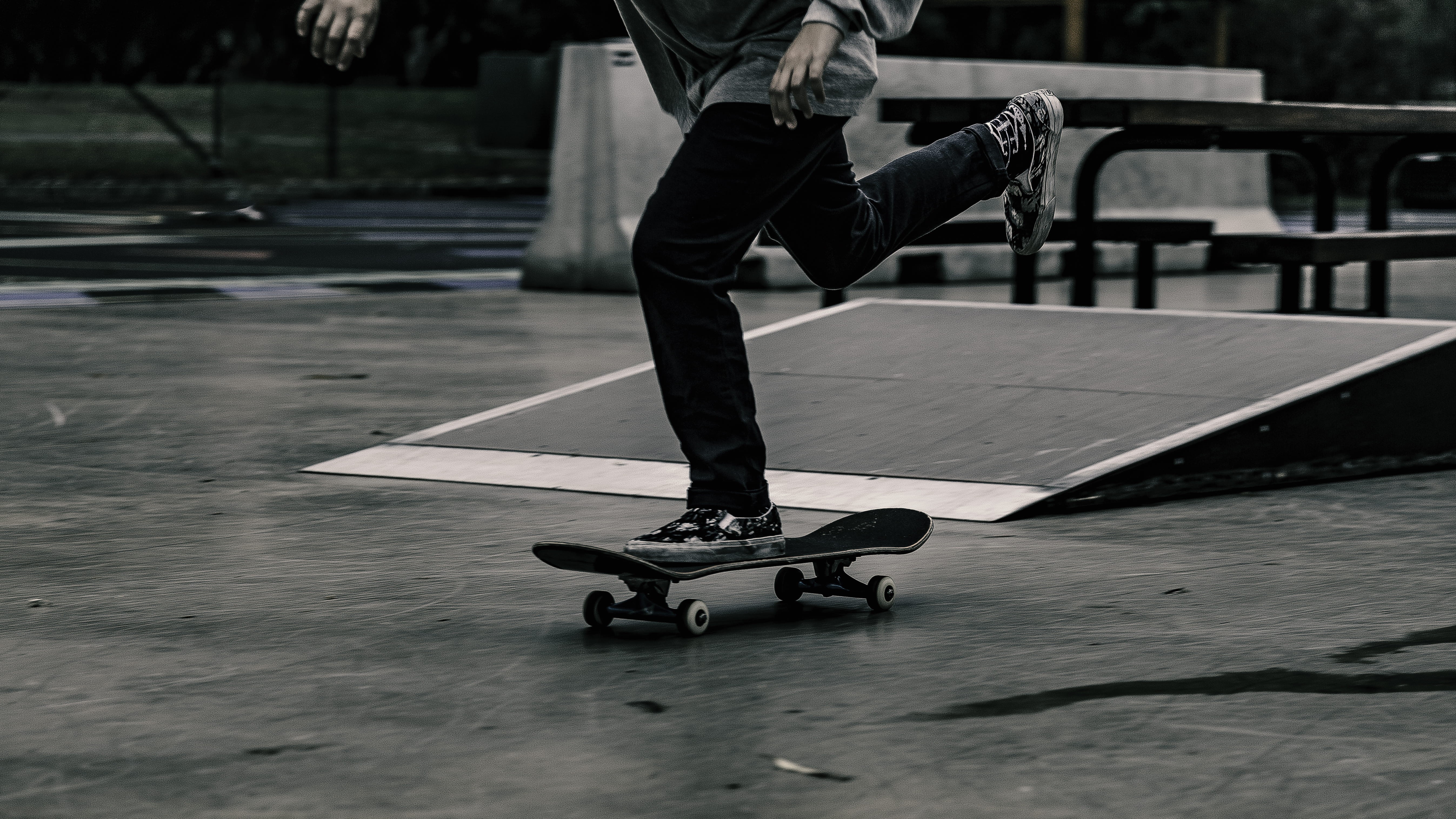 ramp, skateboard, balance, skateboard park, skateboarding, riding, people, person, risk, street, skate, skill, human leg, leisure activity, sports equipment, HD Wallpaper