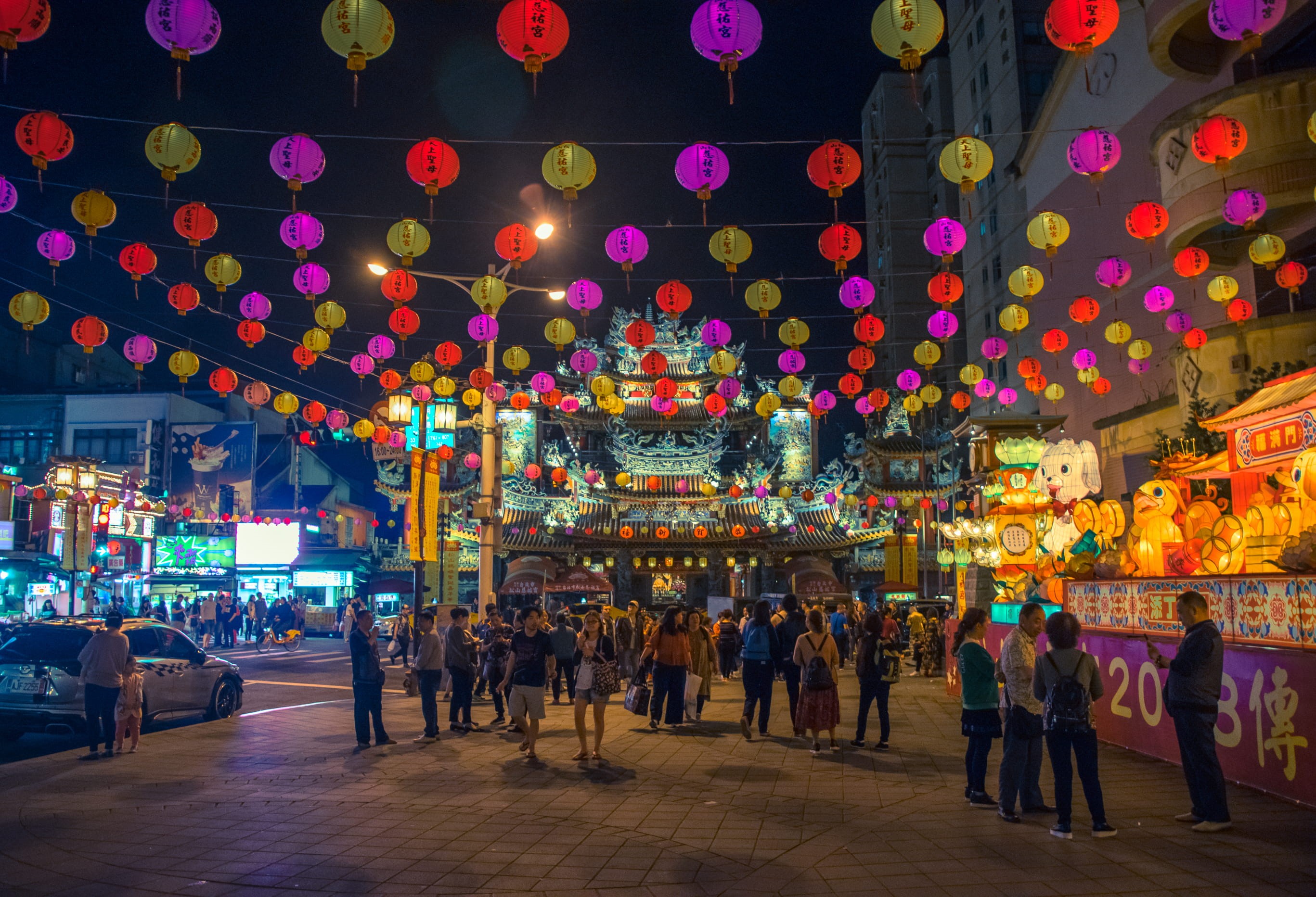 chinese lantern, illuminated, street, person, people, human, adult, crowd, market stall, 2K, car, group of people, downtown, large group of people, building, HD Wallpaper