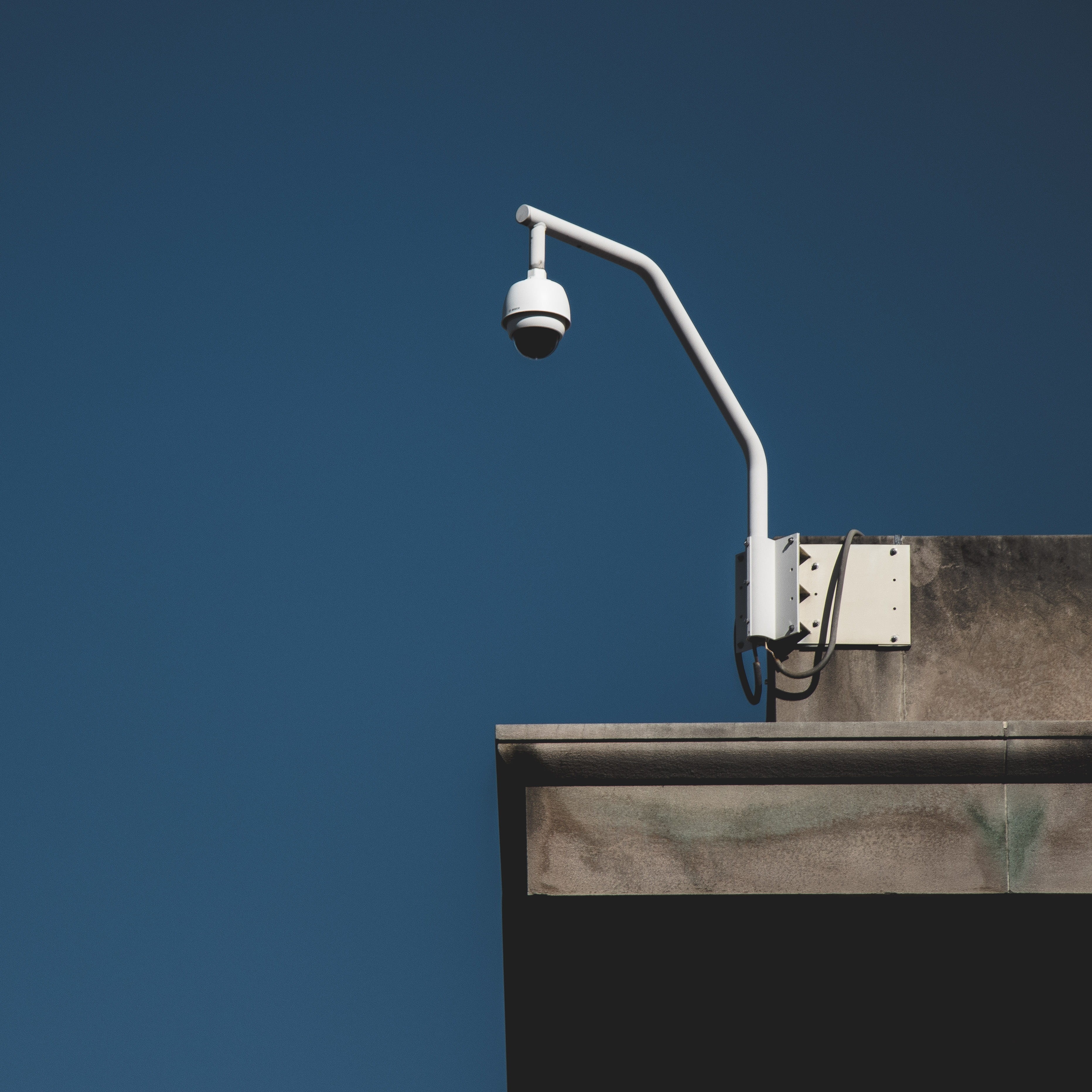 clear sky, cctv, outdoors, sky, day, security, built structure, architecture, technology, streetview, blue, sunlight, street, 2K, street light, copy space, Phone HD Wallpaper