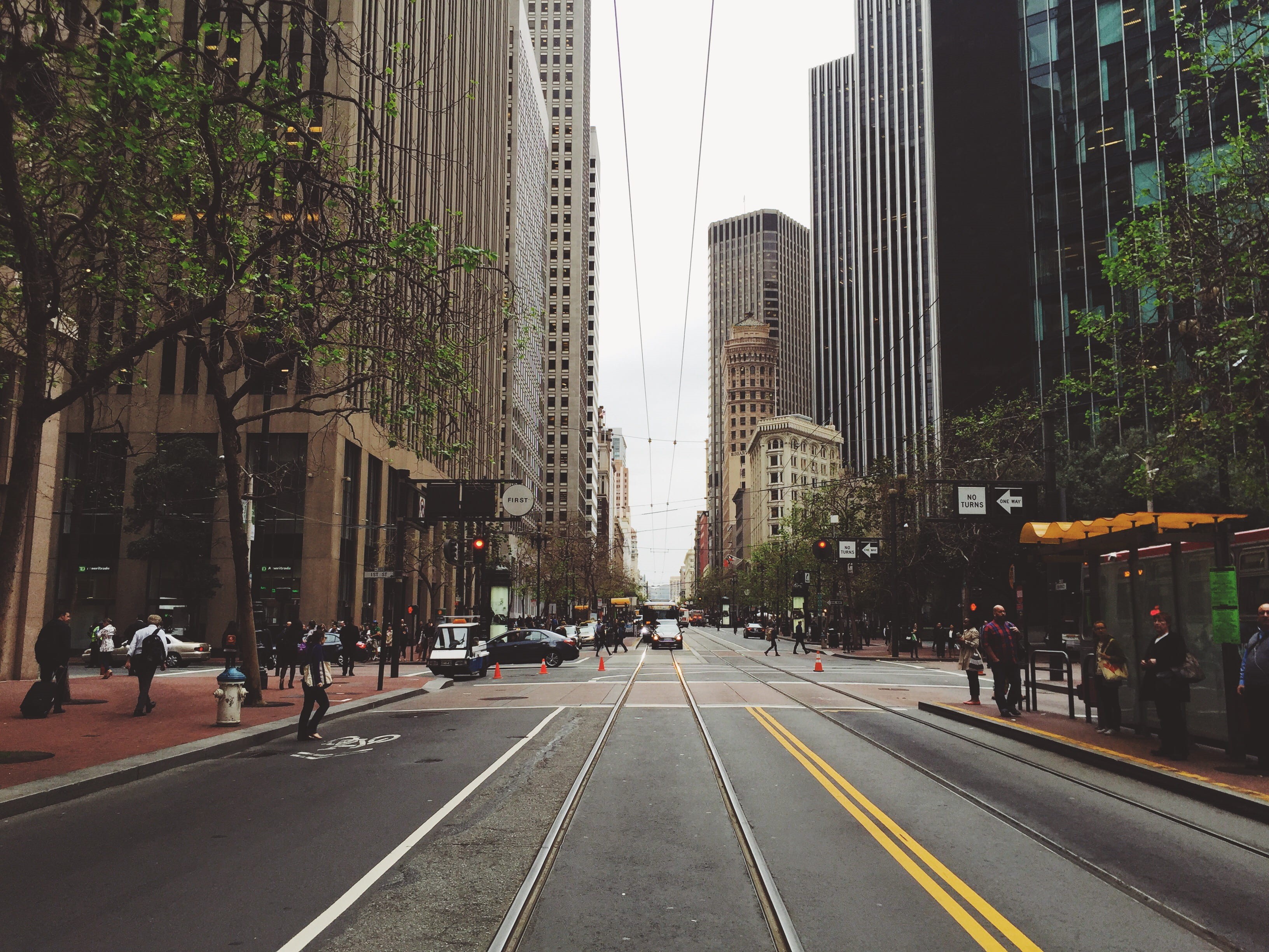 road marking, asphalt, motor vehicle, street, track, roadside, skyscraper, direction, modern, office building exterior, transportation, empty, financial district, HD Wallpaper