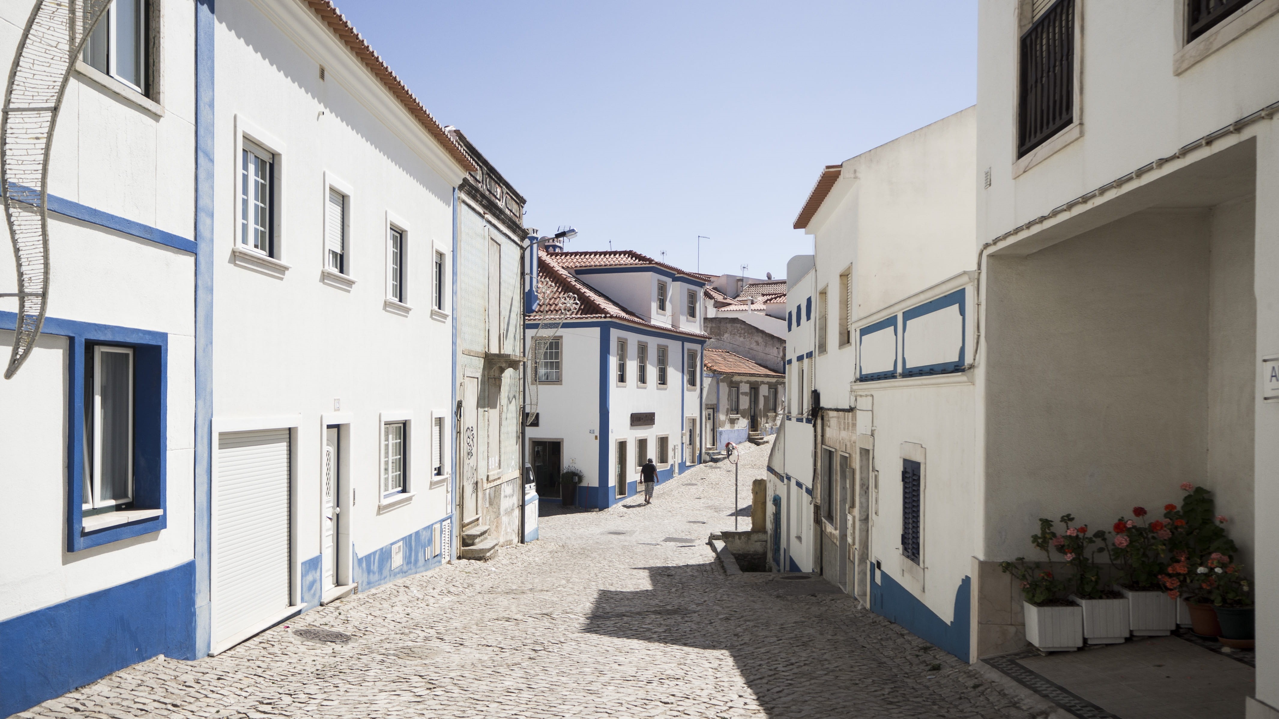 white, direction, path, residential district, row house, nature, window, town, building, building exterior, cobblestone, house, vanishing point, architecture, HD Wallpaper