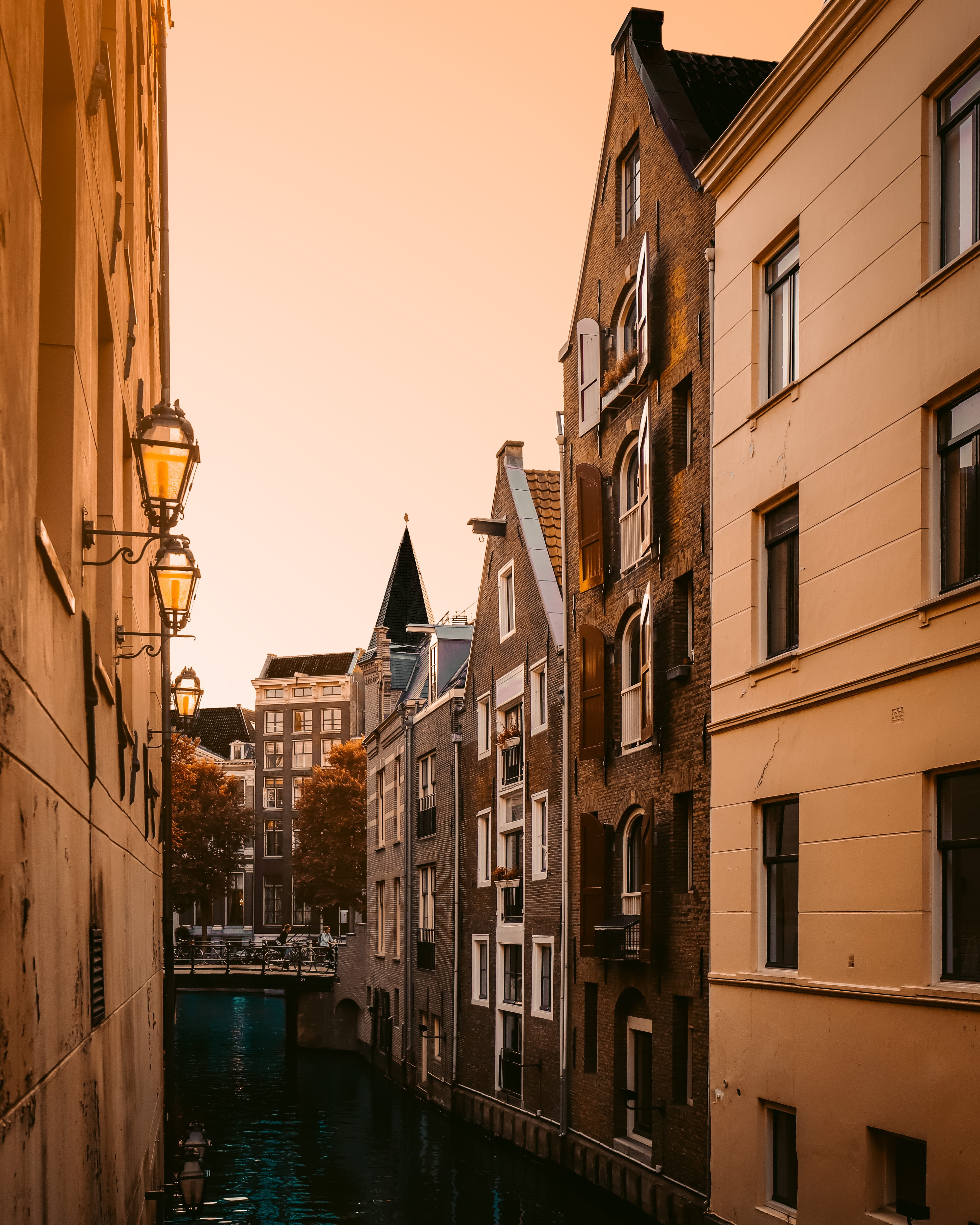 built structure, residential district, 4K, nature, oldschool, streetview, building, tealorange, no people, water, row house, architecture, transportation, Phone HD Wallpaper
