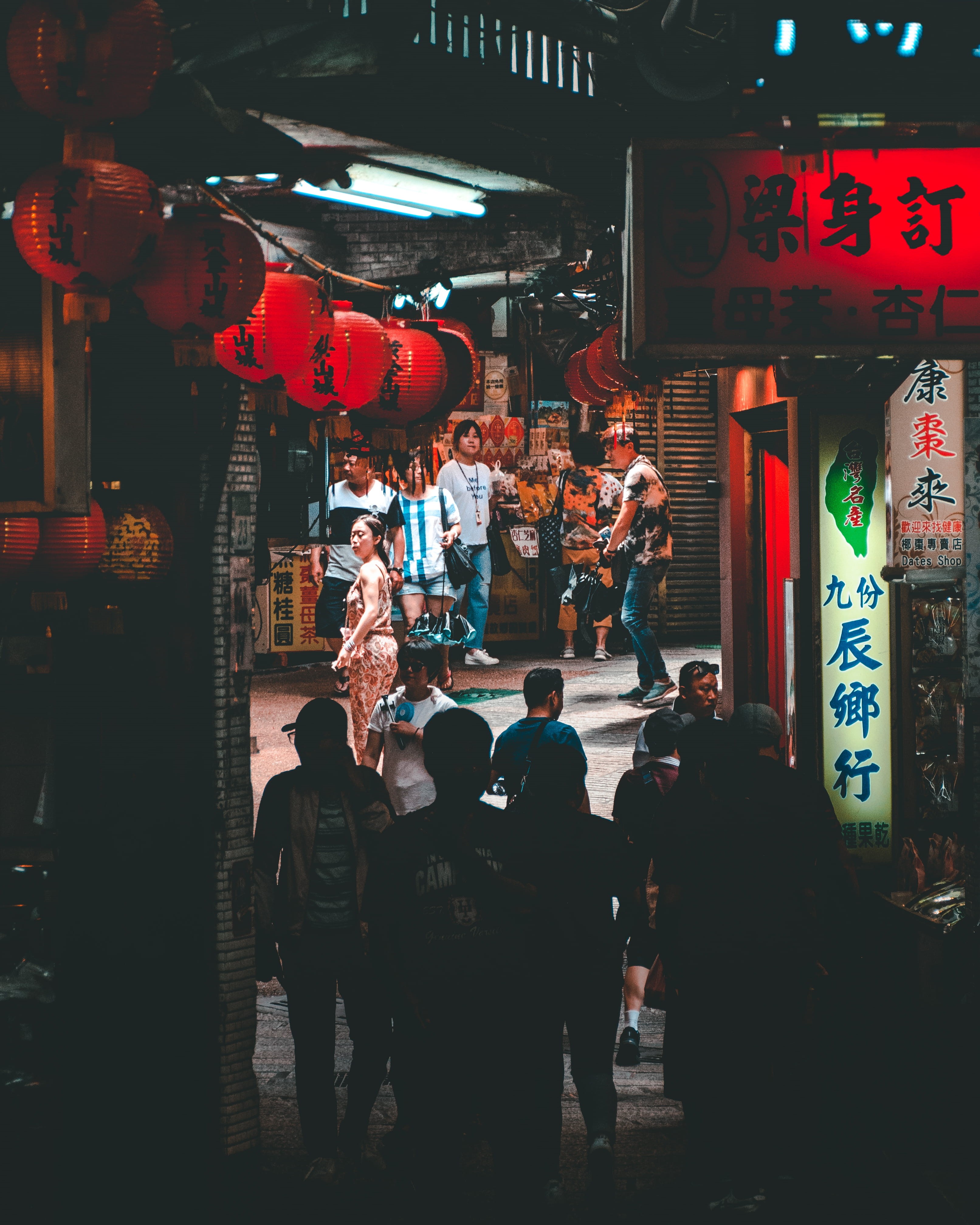 crowd, chinese Culture, group Of People, shopping, stores, lantern, taiwan, travel, 4K, store, light, china - East Asia, wandering, editorial, tourist, Phone HD Wallpaper