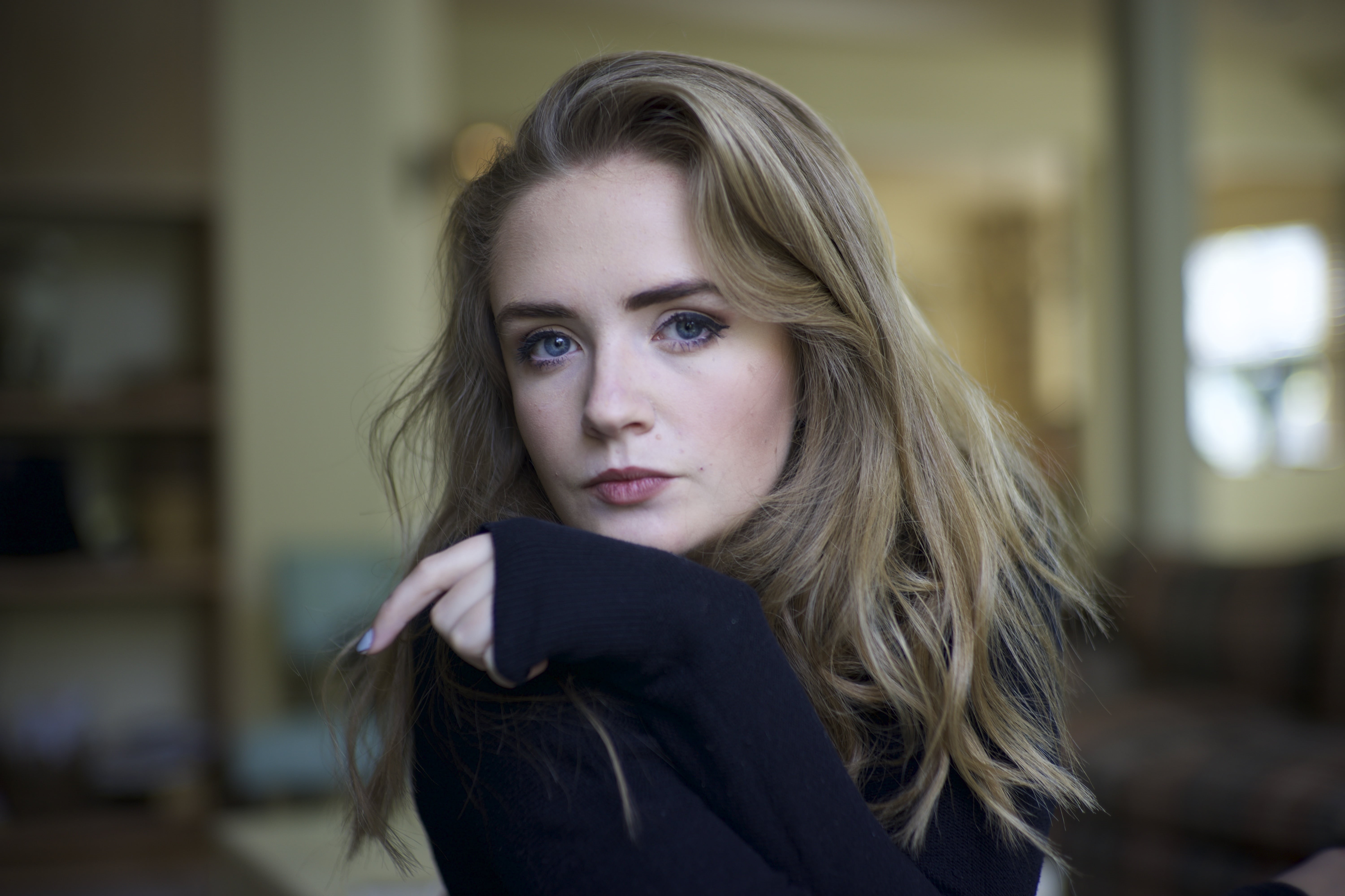 looking, focus on foreground, woman, hair, sadness, beauty, 5K, females, lifestyles, top, alone, young Adult, eyes, natural, headshot, wearing, looking at camera, HD Wallpaper