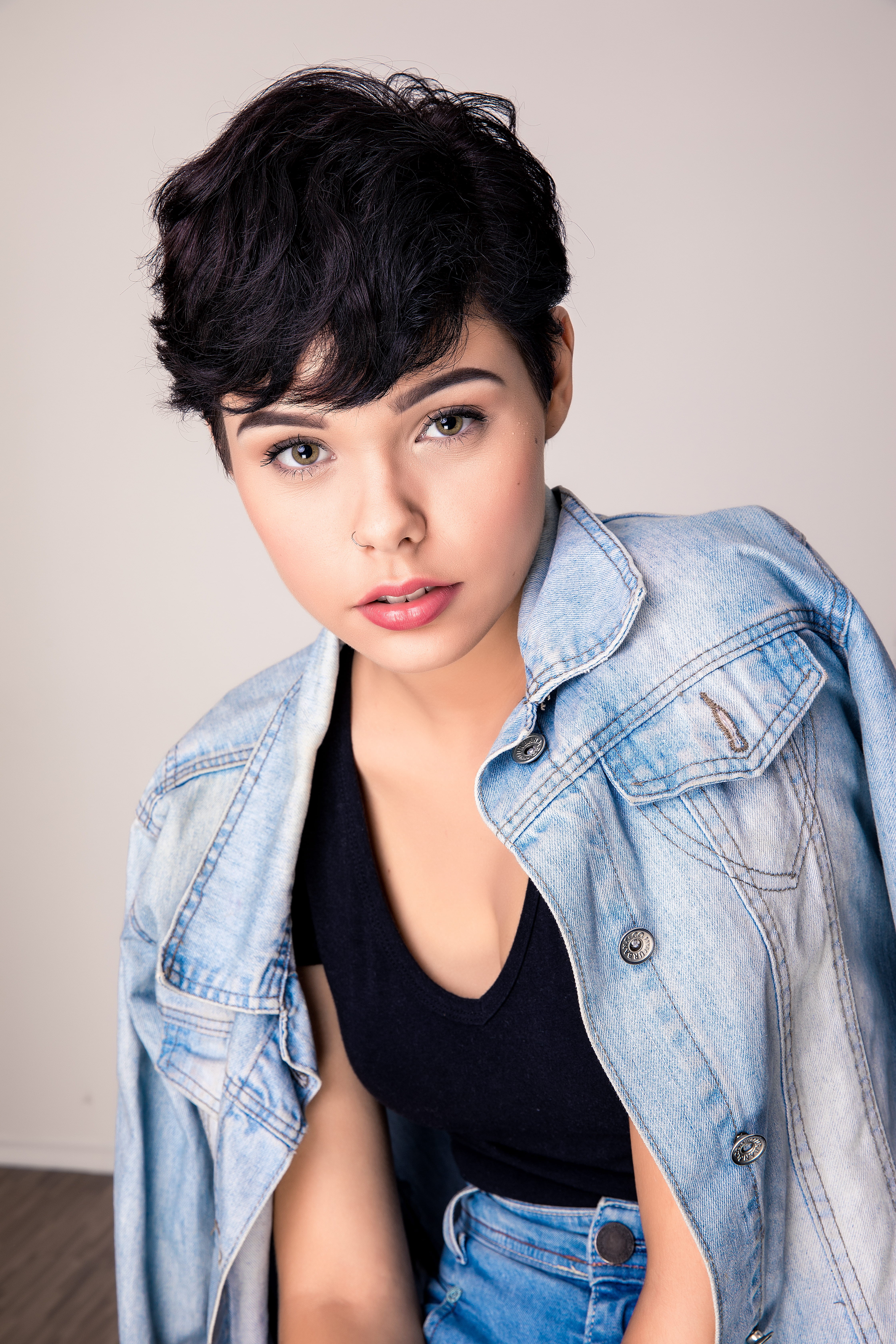 human, jacket, near, facial expression, female, girl, beautiful woman, fashion, white, hair, close-up, indoors, leisure activity, beautiful, pretty, wearing, Phone HD Wallpaper