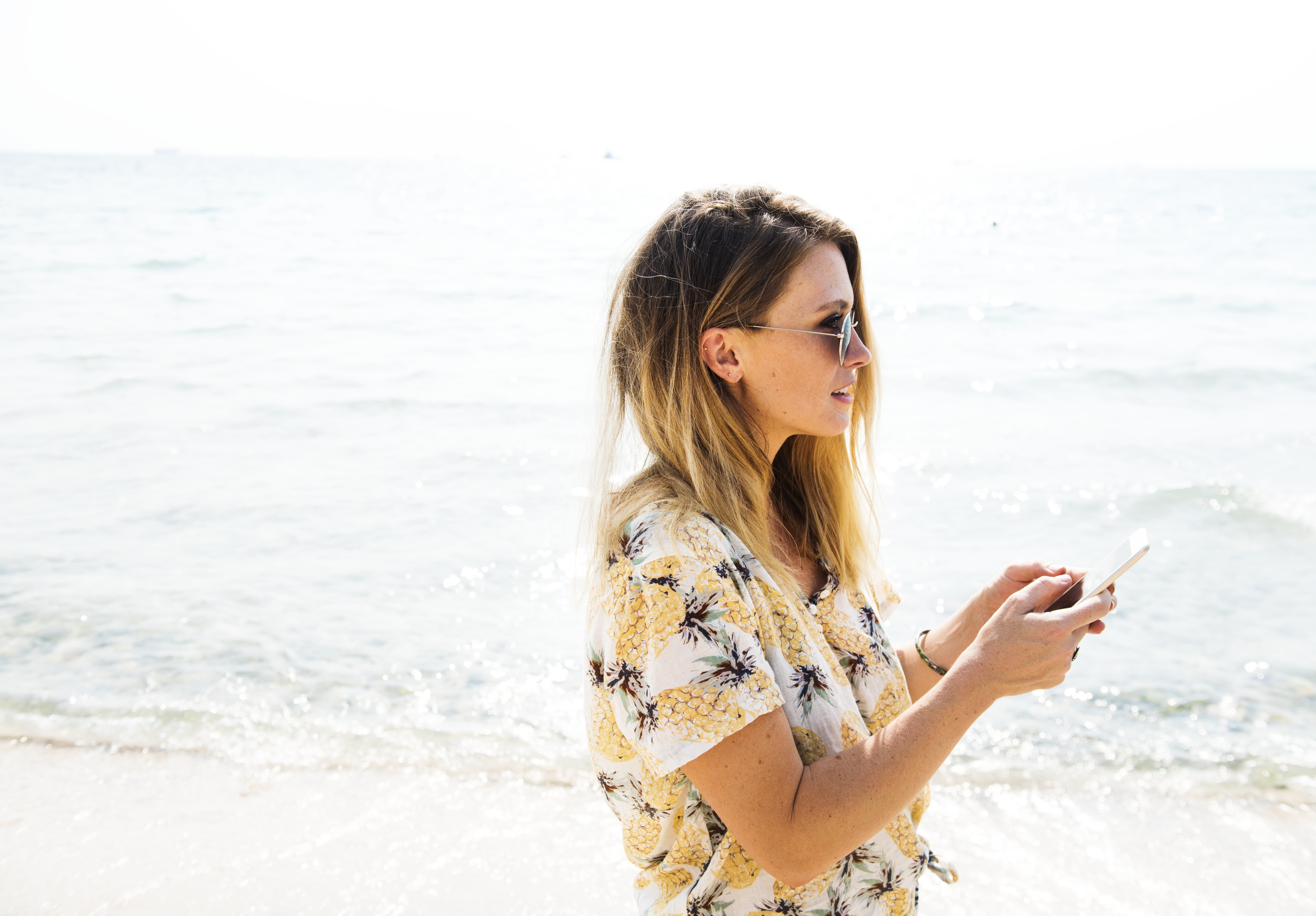 recess, mobile Phone, sunglasses, recreation, floral, leisure activity, dom, shirt, smiling, peaceful, chill out, white, people, girl, long hair, relax, HD Wallpaper