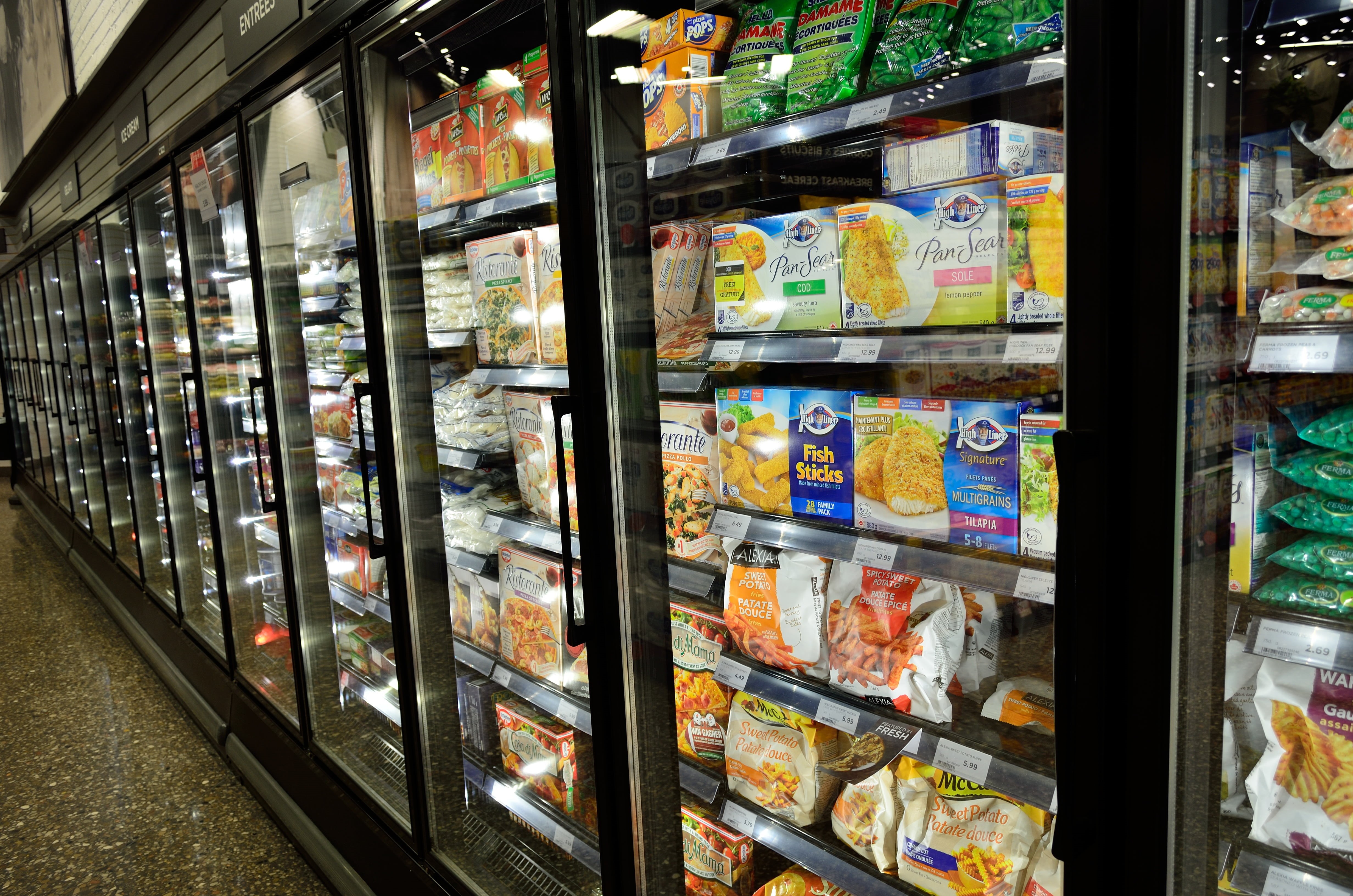 diet, chilled, 4K, household equipment, healthy, refrigerator, fridge, no people, cold, grocery, shelf, consumerism, freshness, retail, choice, frozen food, HD Wallpaper